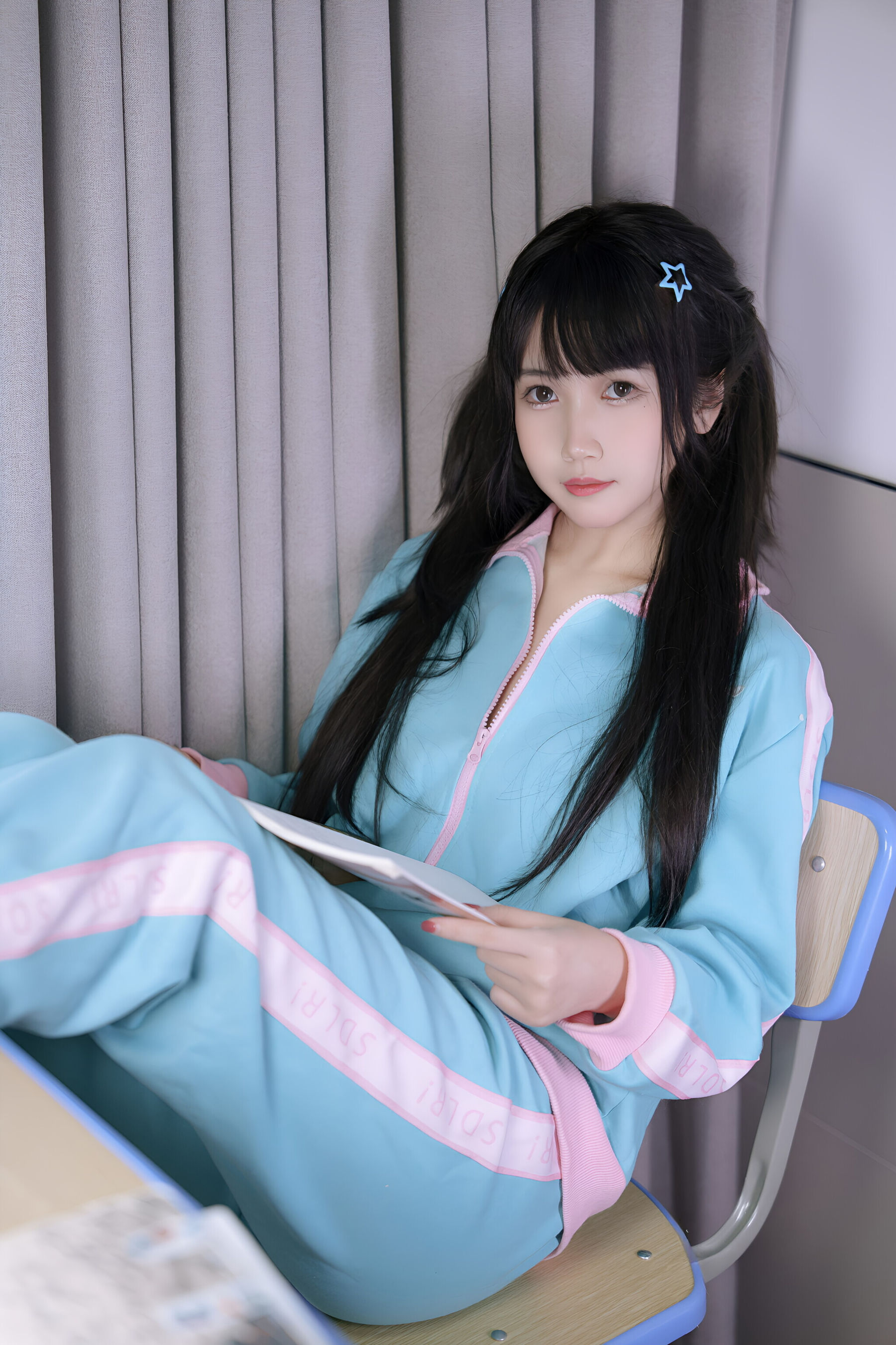 微博人气Coser不呆猫 - 涂油教室实习生/(76P)