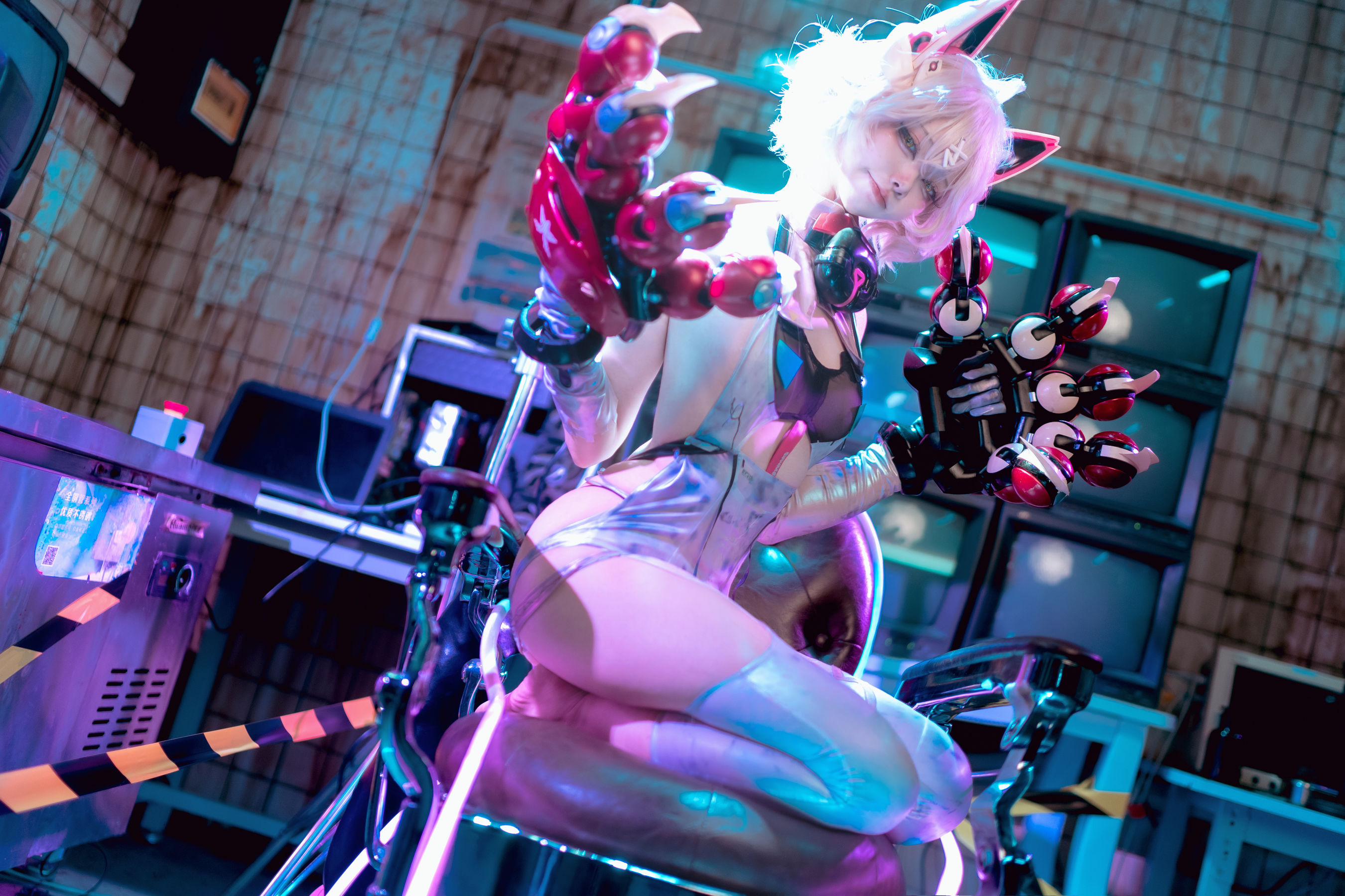 安食Ajiki - 交错战线 绯猁/(31P)