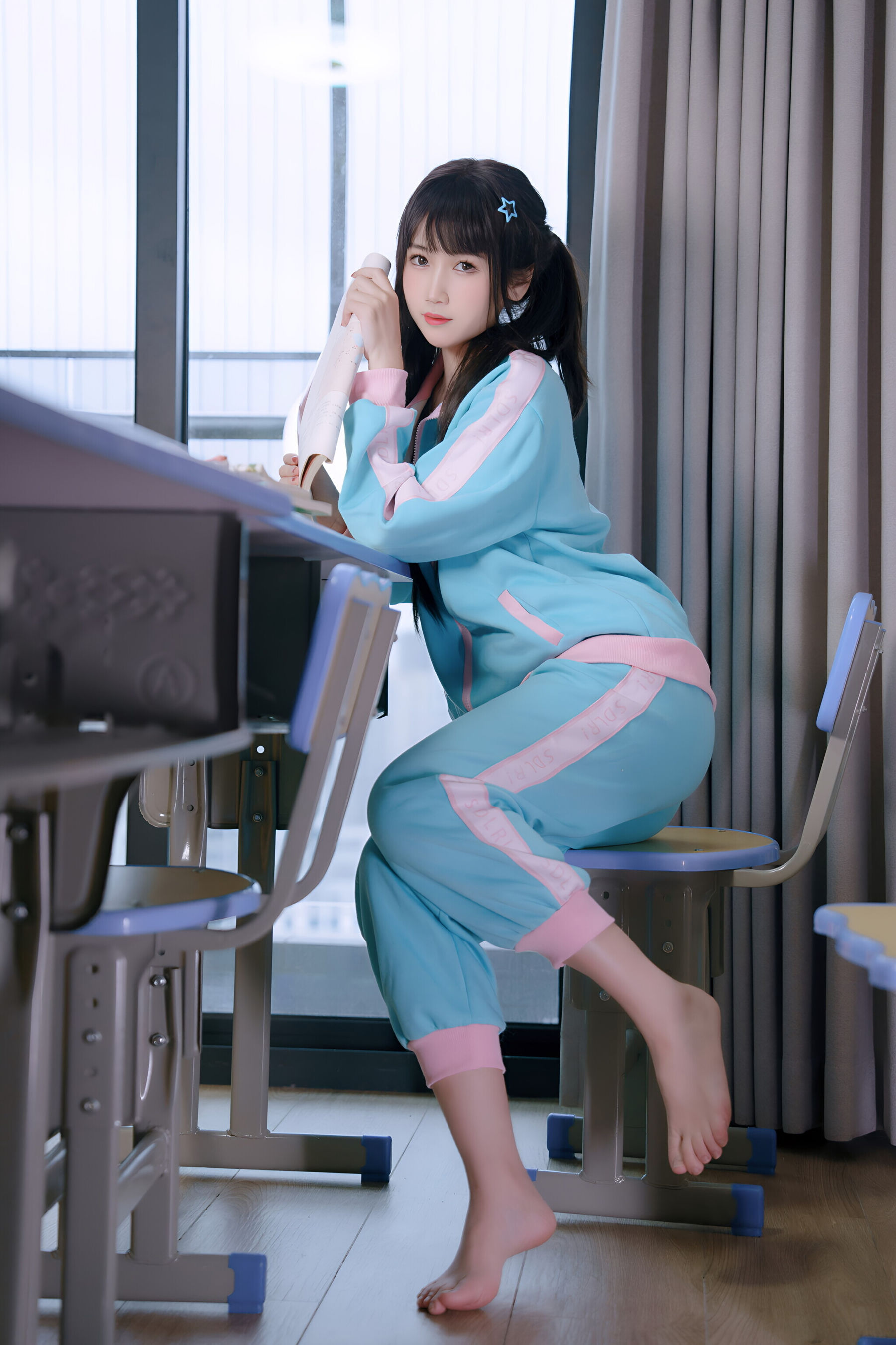 微博人气Coser不呆猫 - 涂油教室实习生/(76P)