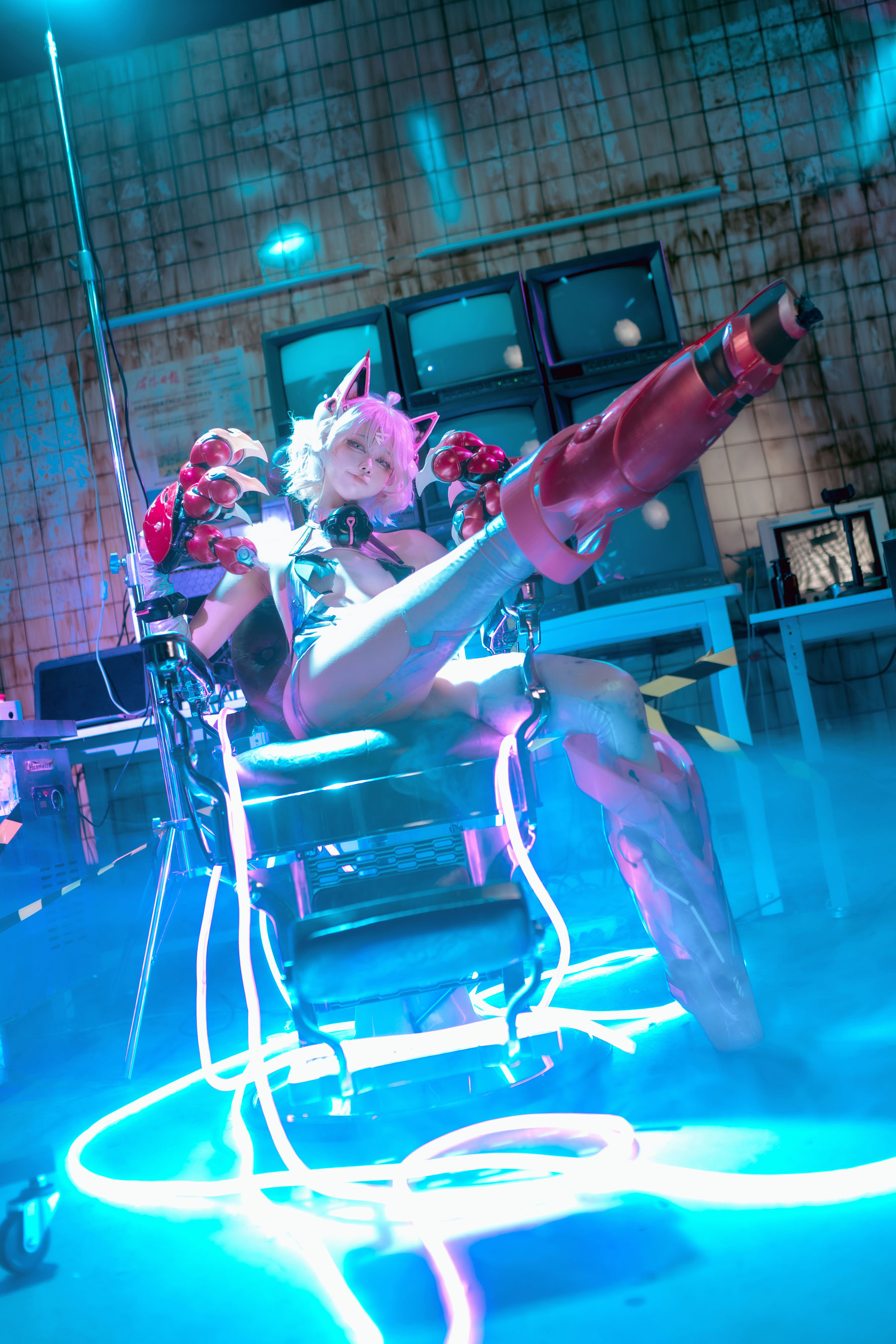 安食Ajiki - 交错战线 绯猁/(31P)