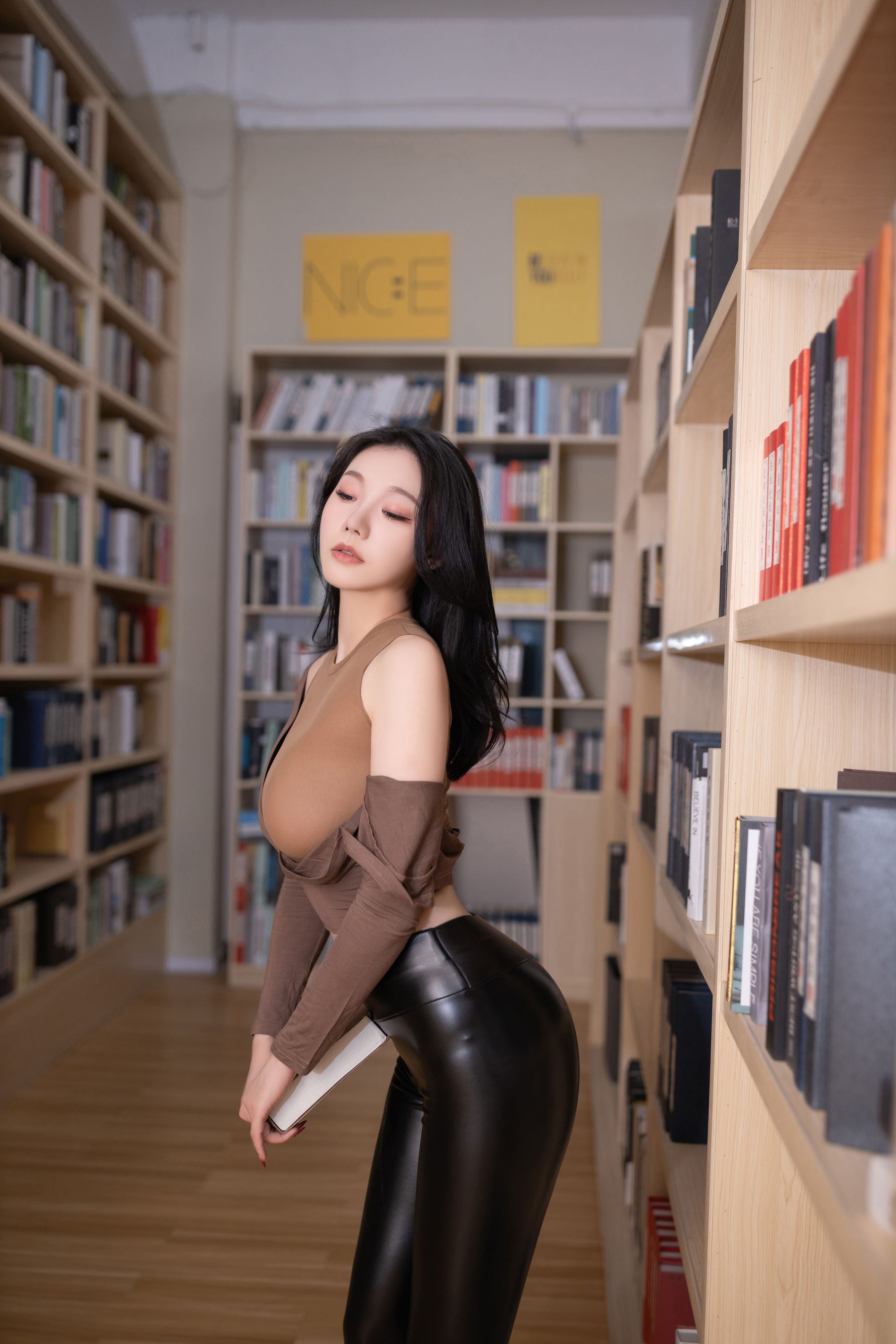 安然 - 娇颜如玉/(90P)