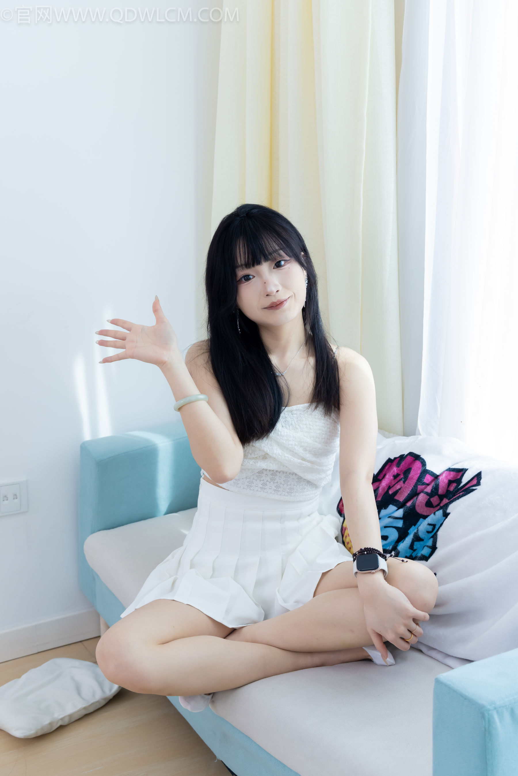 物恋传媒 No.2325 嘟嘟 - 透明高跟鞋、高跟凉鞋、白船袜、裸足/(156P)