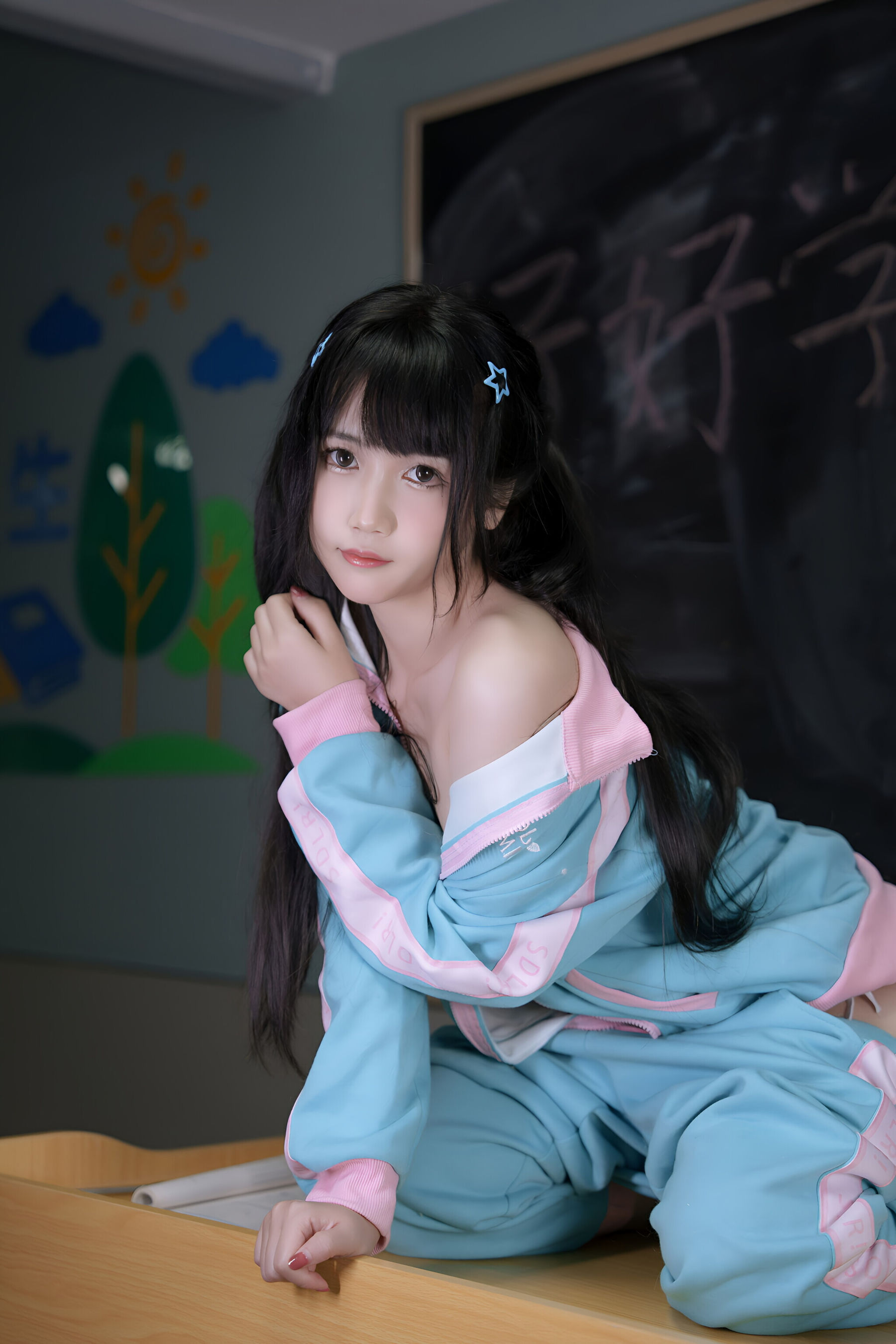 微博人气Coser不呆猫 - 涂油教室实习生/(76P)