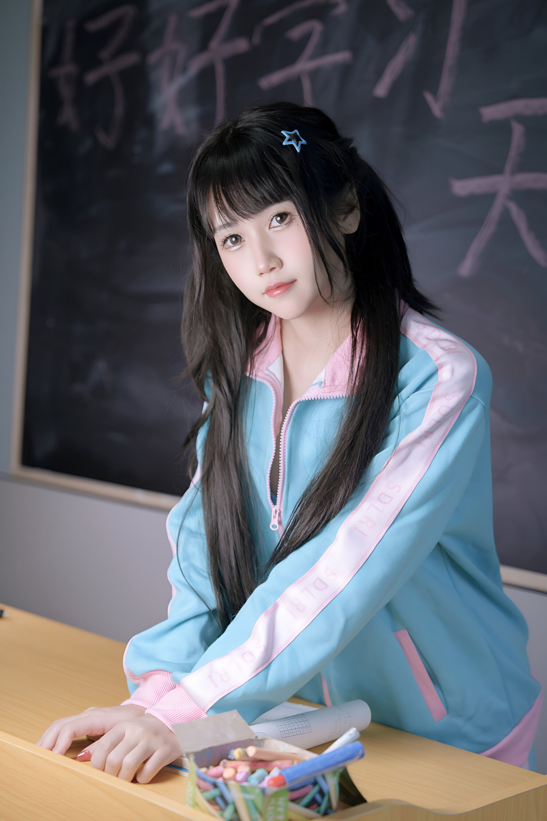 微博人气Coser不呆猫 - 涂油教室实习生/(76P)