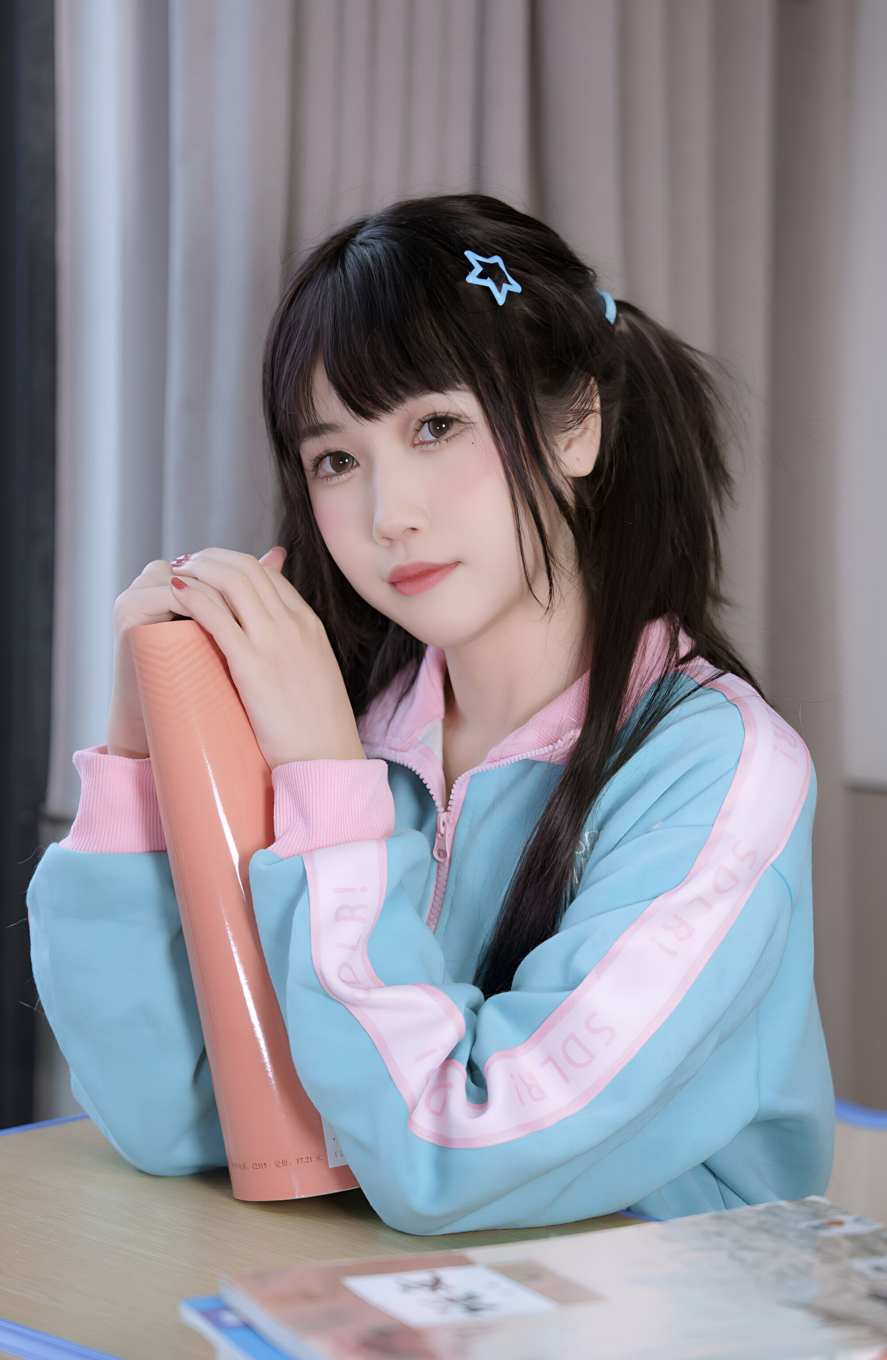 微博人气Coser不呆猫 - 涂油教室实习生/(76P)