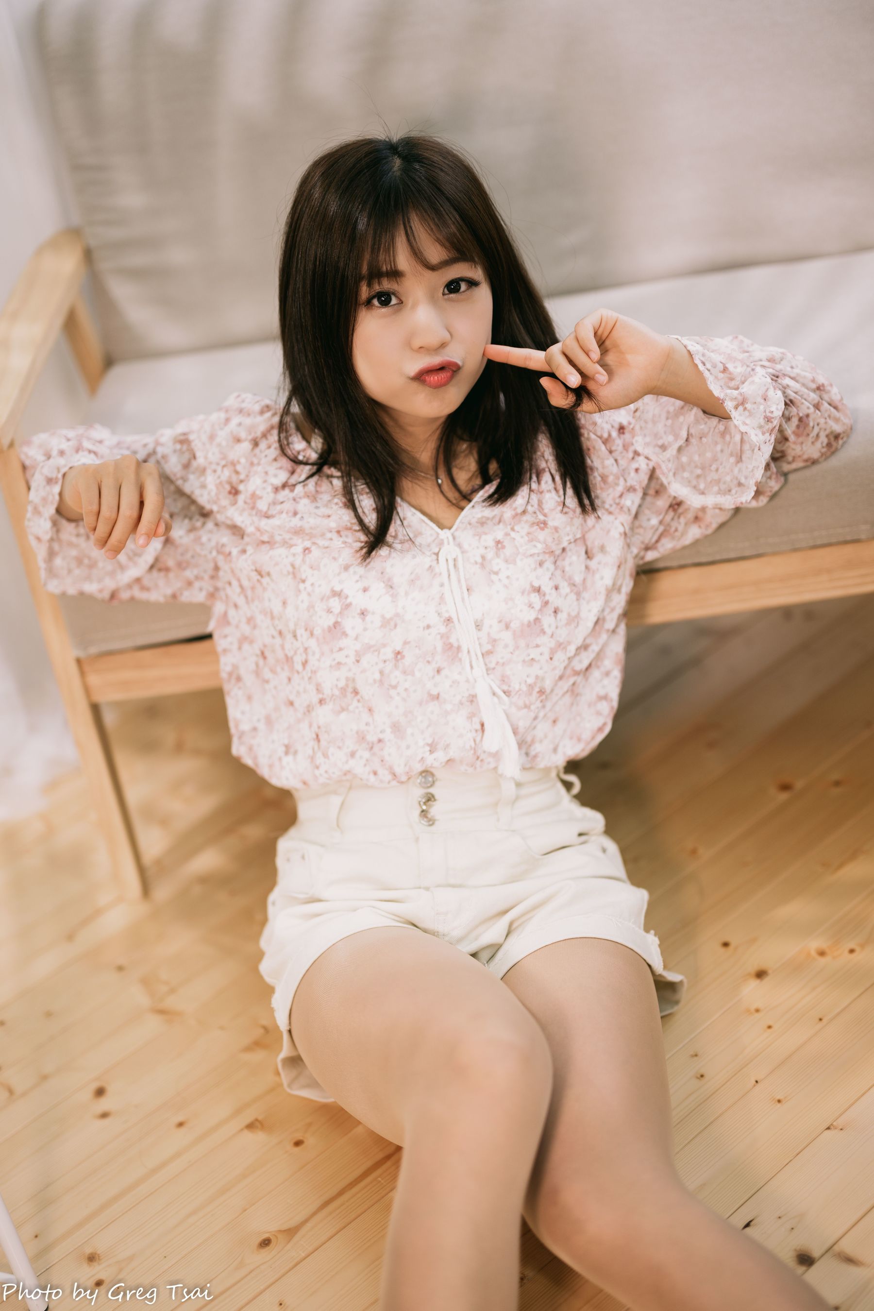 小栗 - 居家肉丝棚拍/(83P)