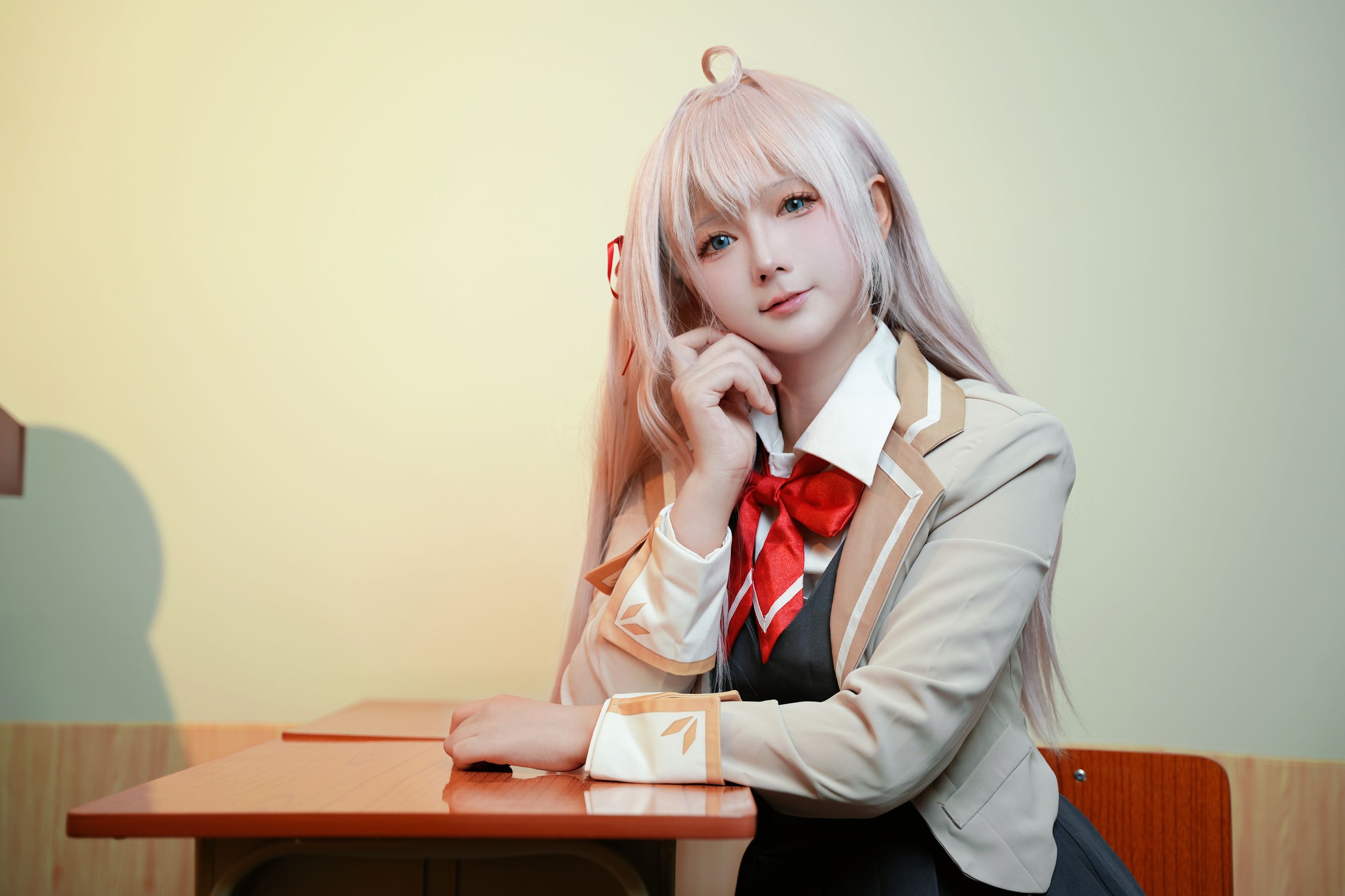 喜欢爱理吗 - 不时以俄语轻声遮羞的邻座艾莉同学/(30P)