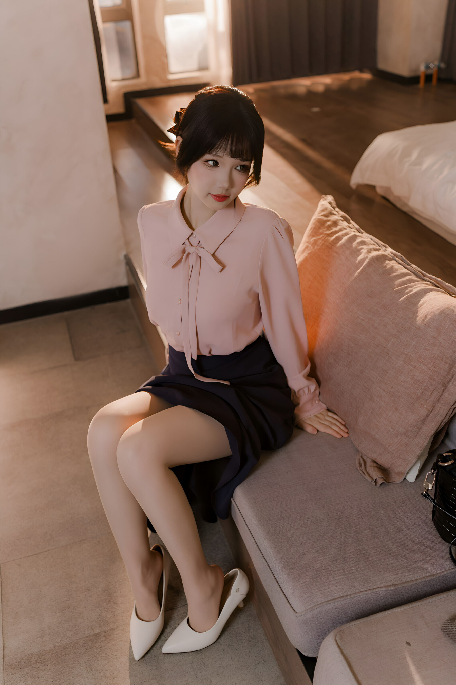 动漫博主雪晴Astra - 肉丝通勤OL/(71P)