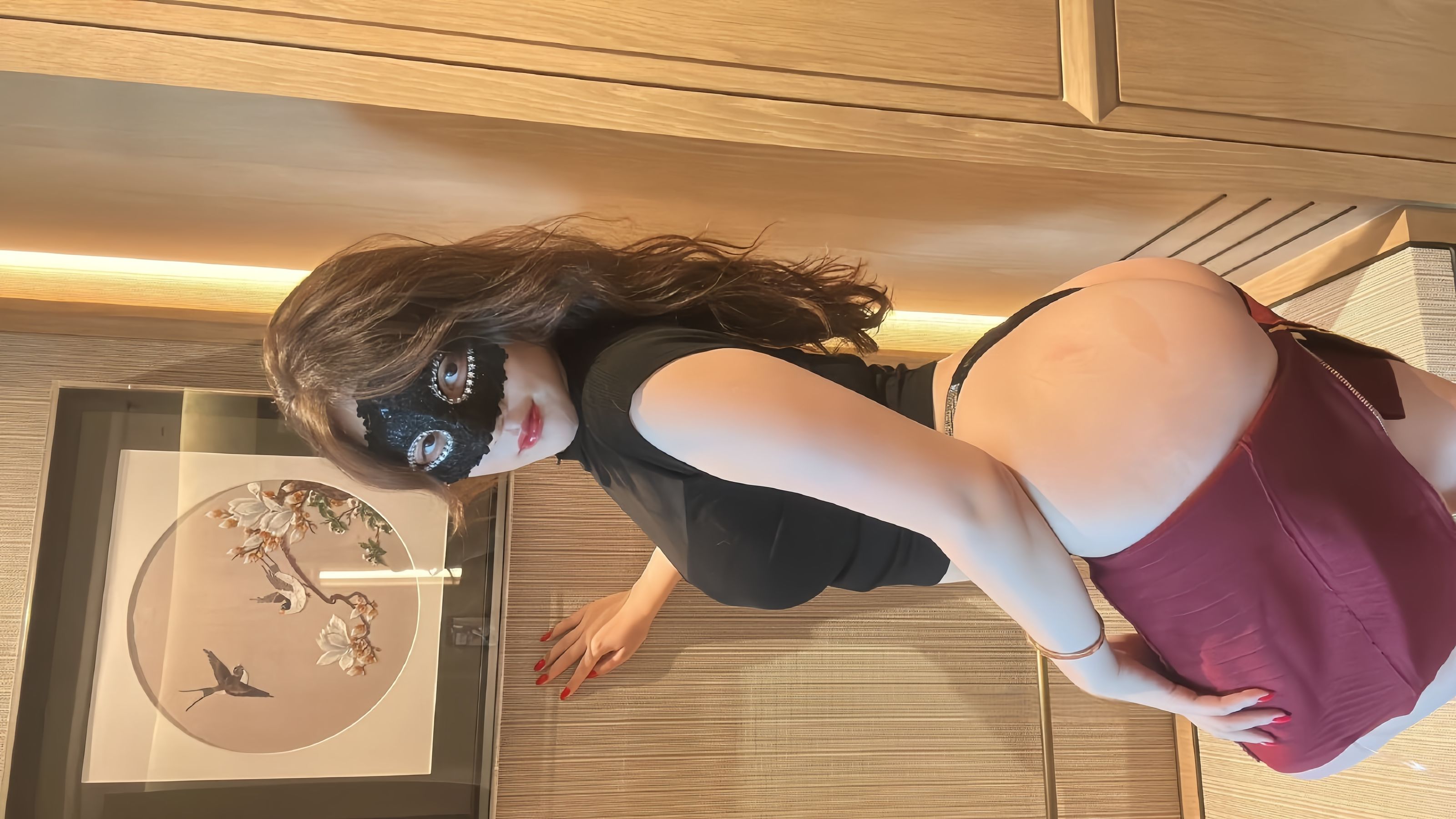 可可西yyy - 蒙面女侠红色包臀裙/(48P)