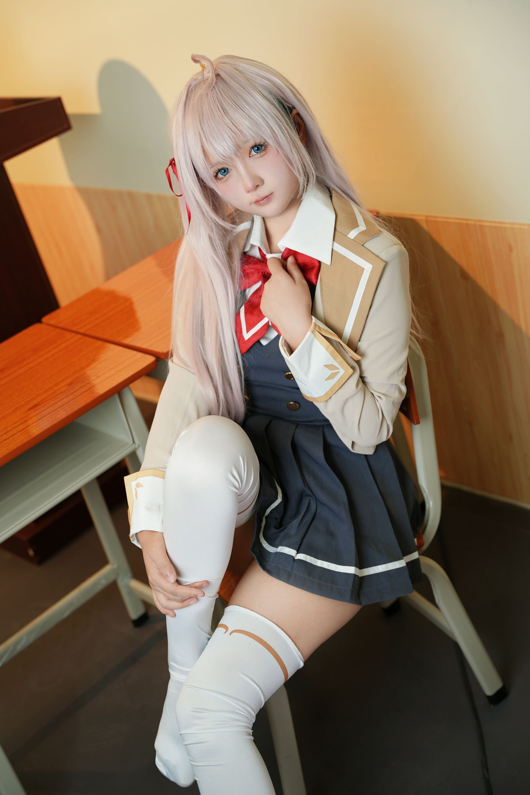 喜欢爱理吗 - 不时以俄语轻声遮羞的邻座艾莉同学/(30P)