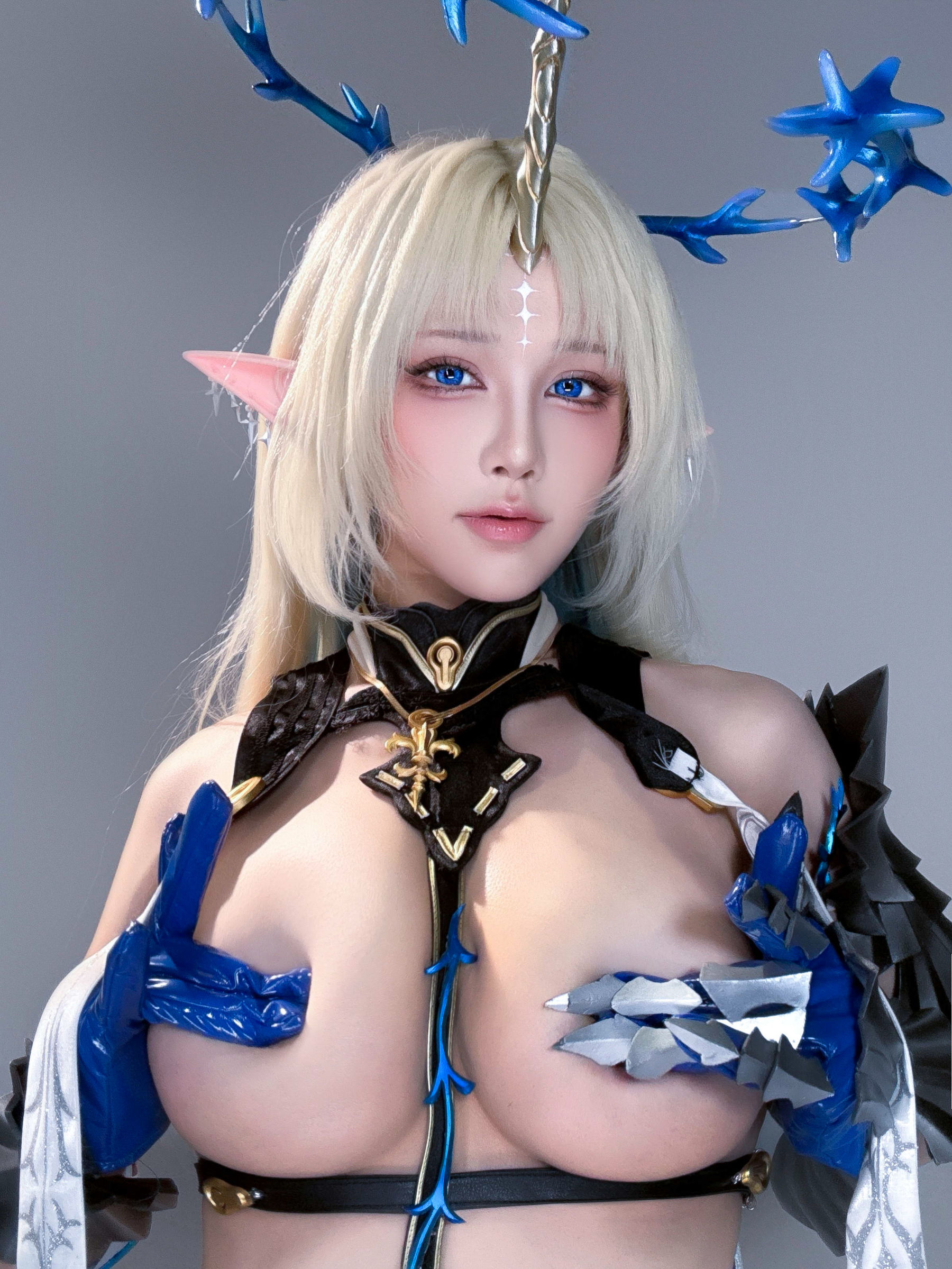 动漫博主水淼aqua - 芙露德莉斯 Fleurdelys 自拍/(24P)