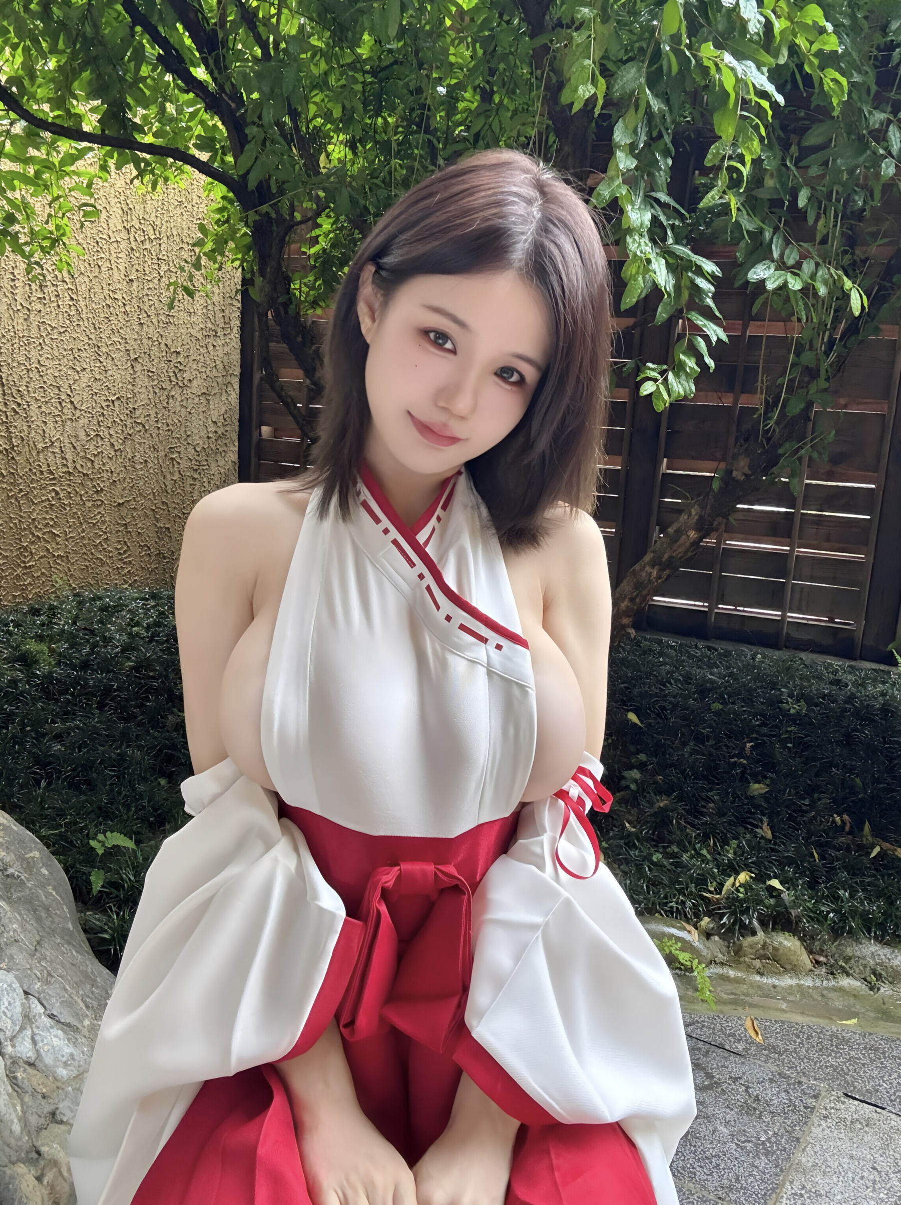 动漫博主小仓千代w - 2025年06月fantia写真/(121P)