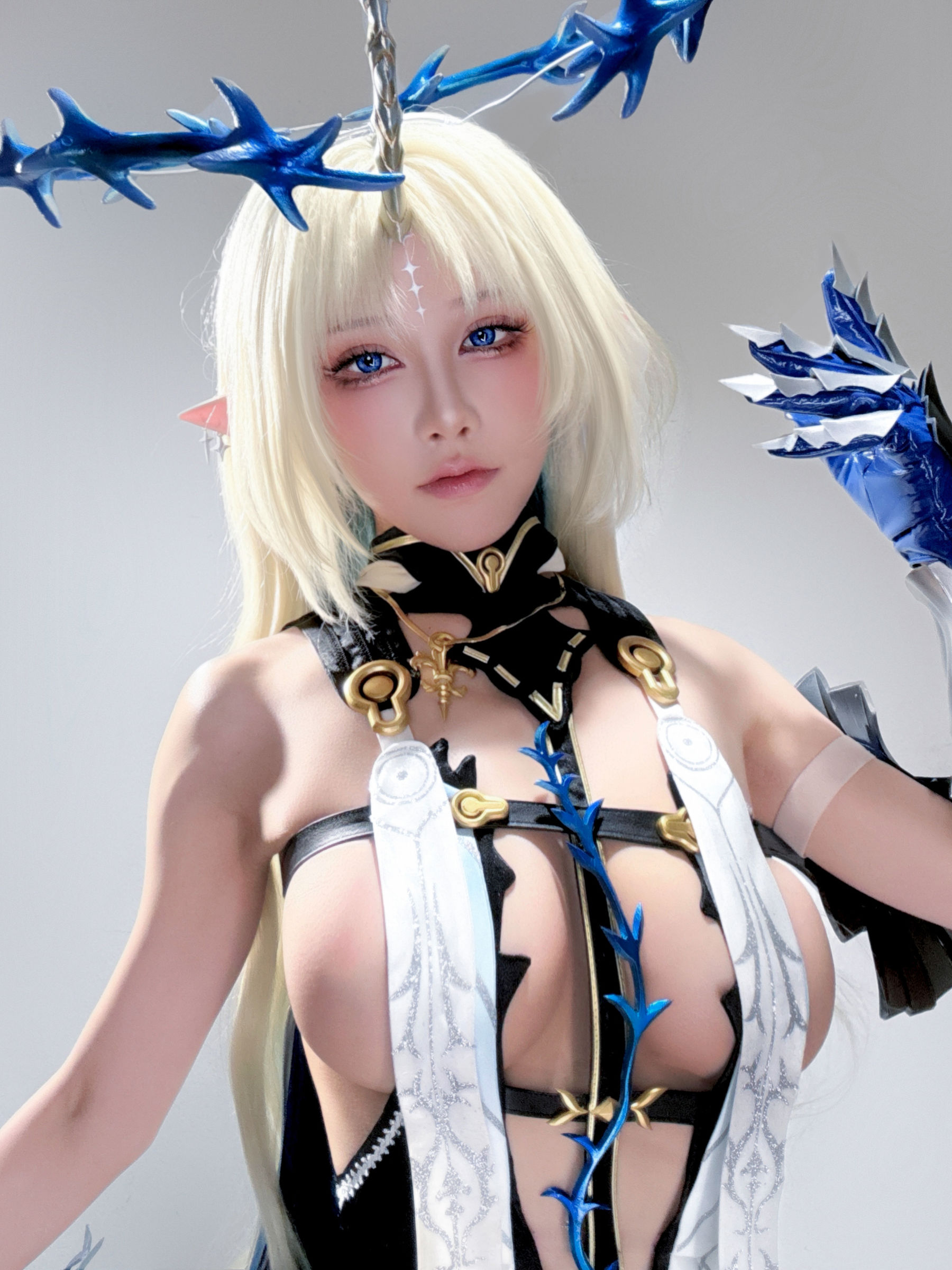 动漫博主水淼aqua - 芙露德莉斯 Fleurdelys 自拍/(24P)