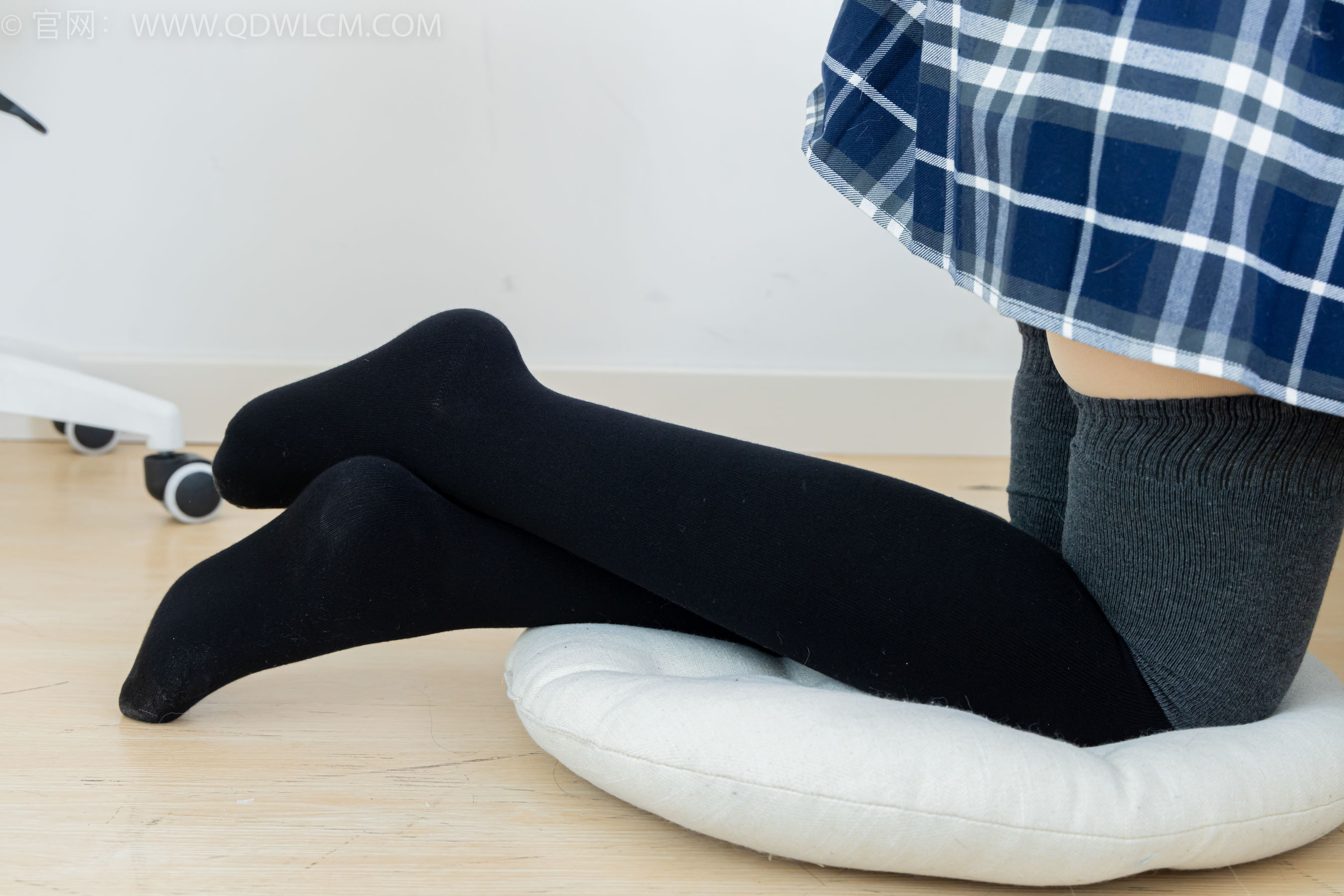 物恋传媒 No.2380 小曦 - jk制服、皮鞋、黑灰拼接过膝袜、厚肉丝/(155P)