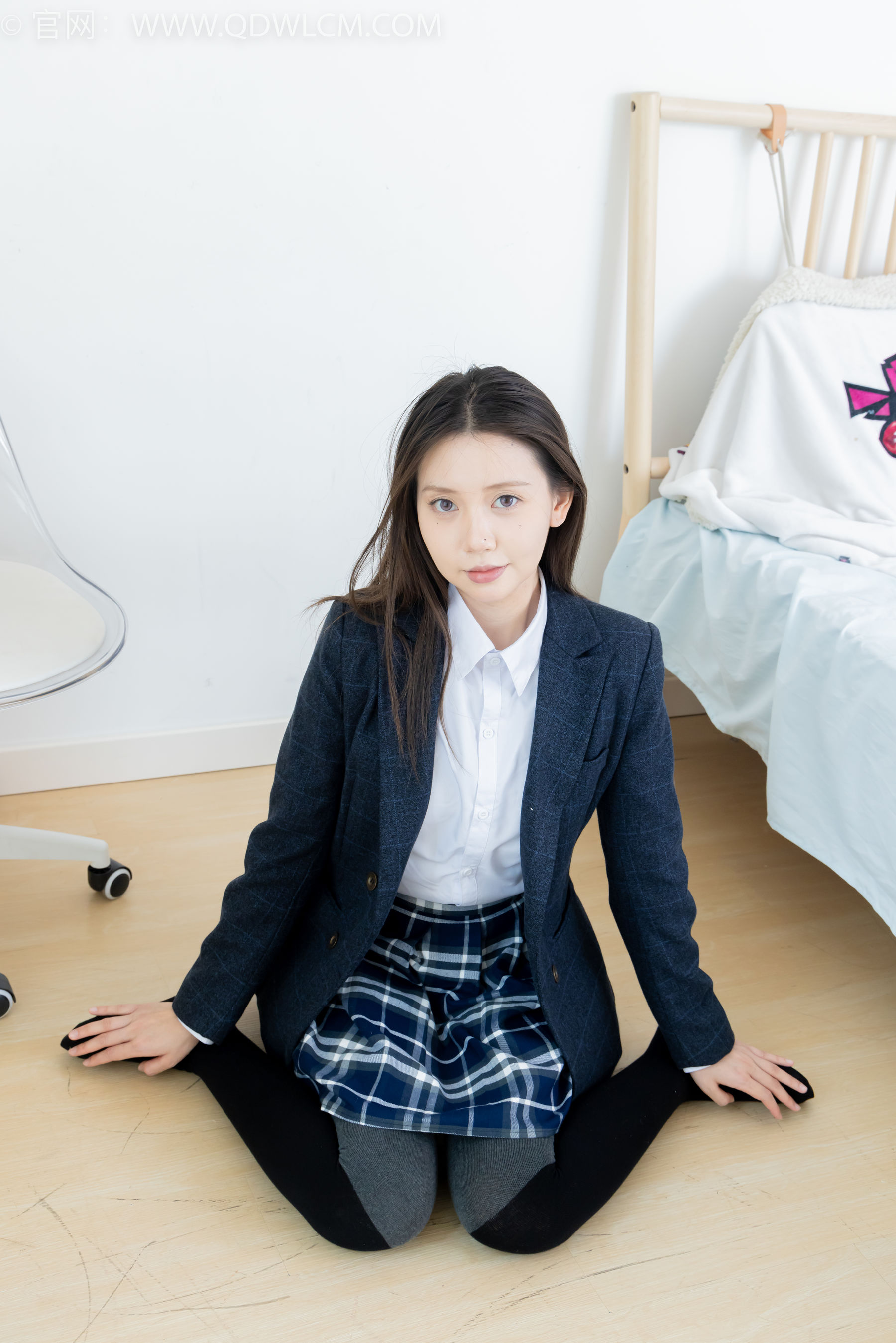 物恋传媒 No.2380 小曦 - jk制服、皮鞋、黑灰拼接过膝袜、厚肉丝/(155P)