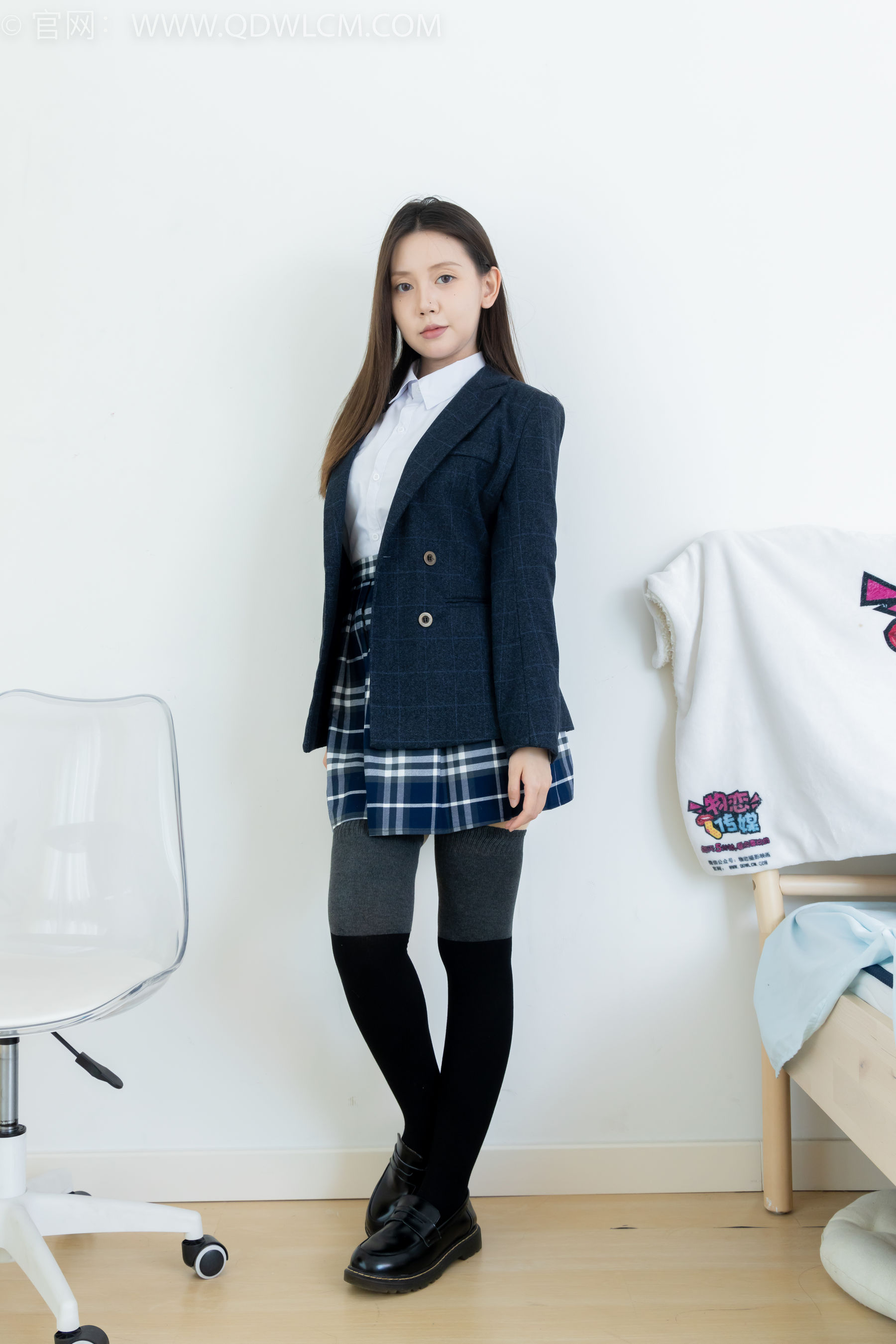 物恋传媒 No.2380 小曦 - jk制服、皮鞋、黑灰拼接过膝袜、厚肉丝/(155P)