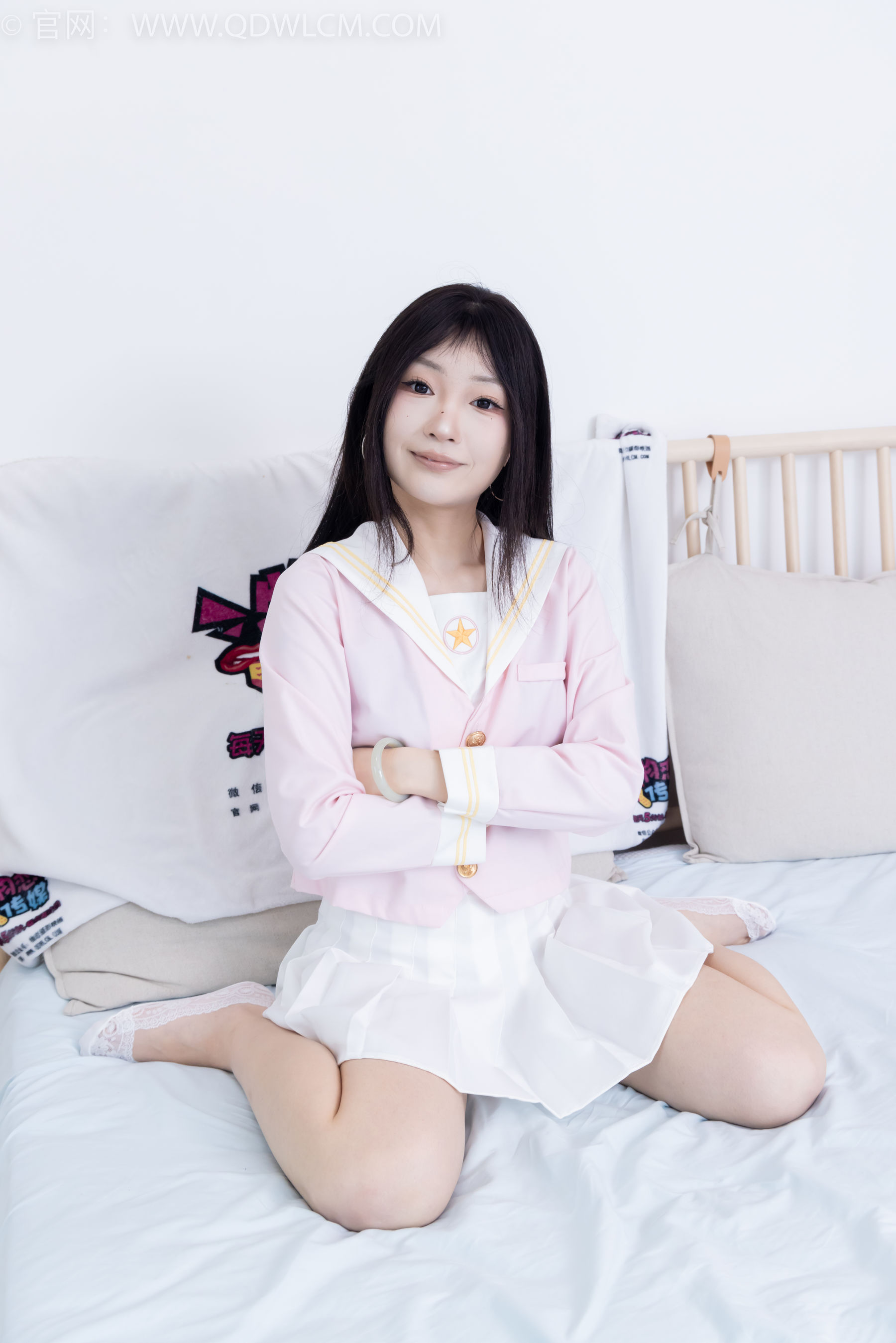 物恋传媒 No.2382 嘟嘟 - 平底凉鞋、白船袜、裸足、jk制服、裸足/(185P)