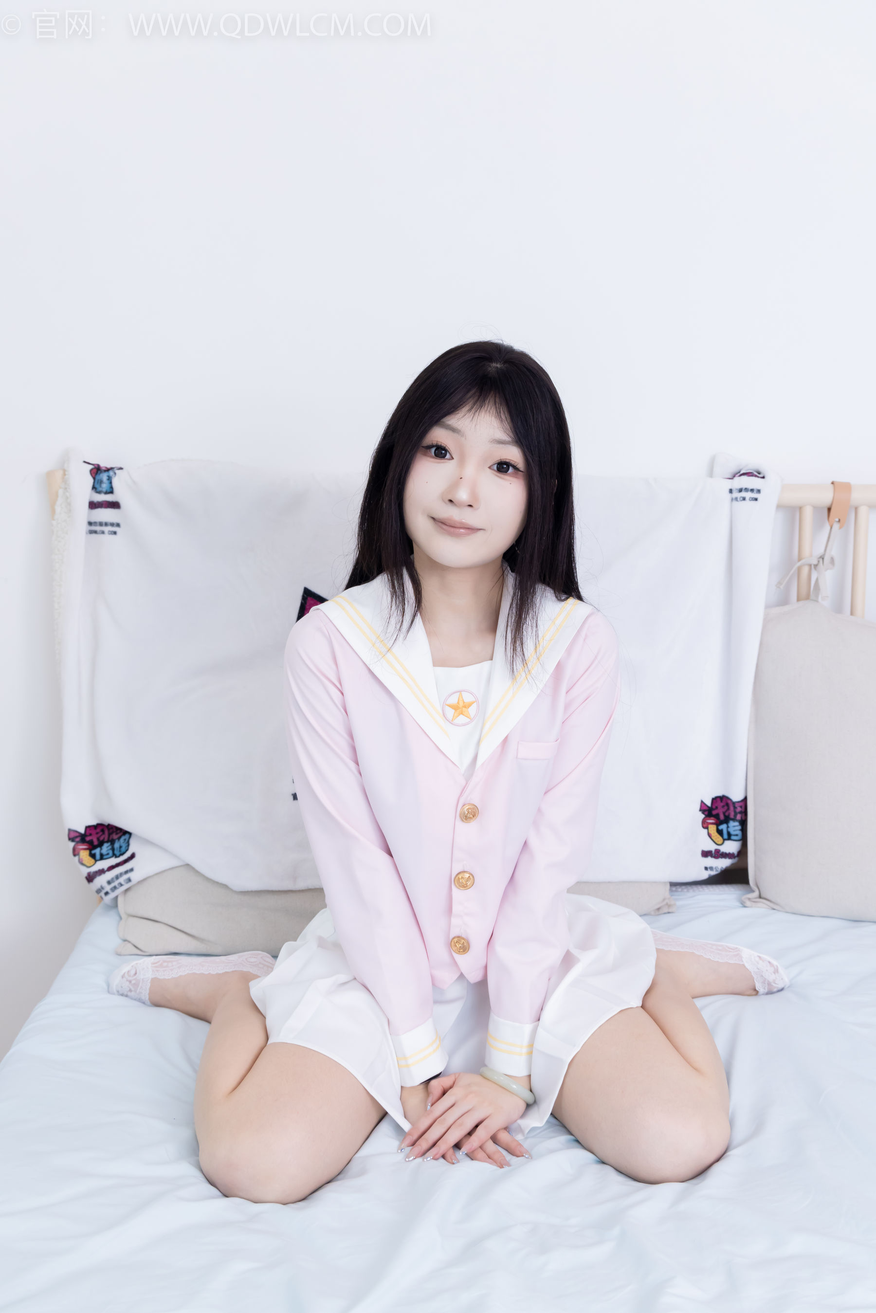 物恋传媒 No.2382 嘟嘟 - 平底凉鞋、白船袜、裸足、jk制服、裸足/(185P)