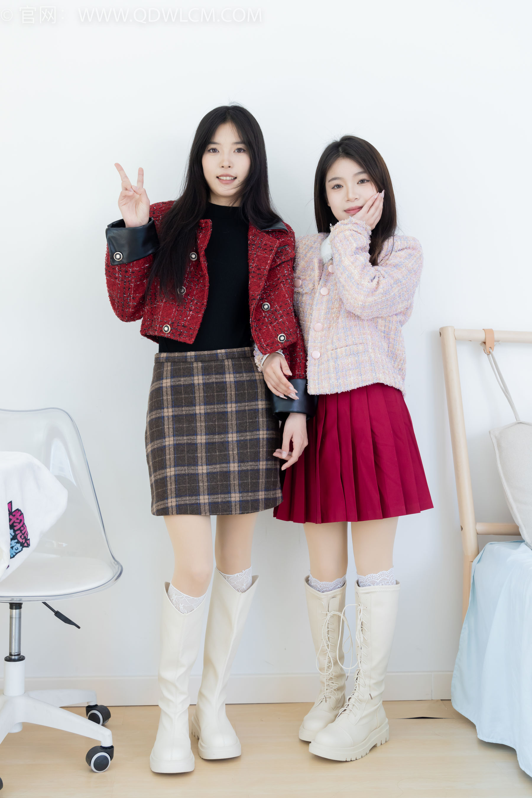 物恋传媒 No.2375 茯苓&闪闪 - 长靴、白棉袜、厚肉丝/(170P)