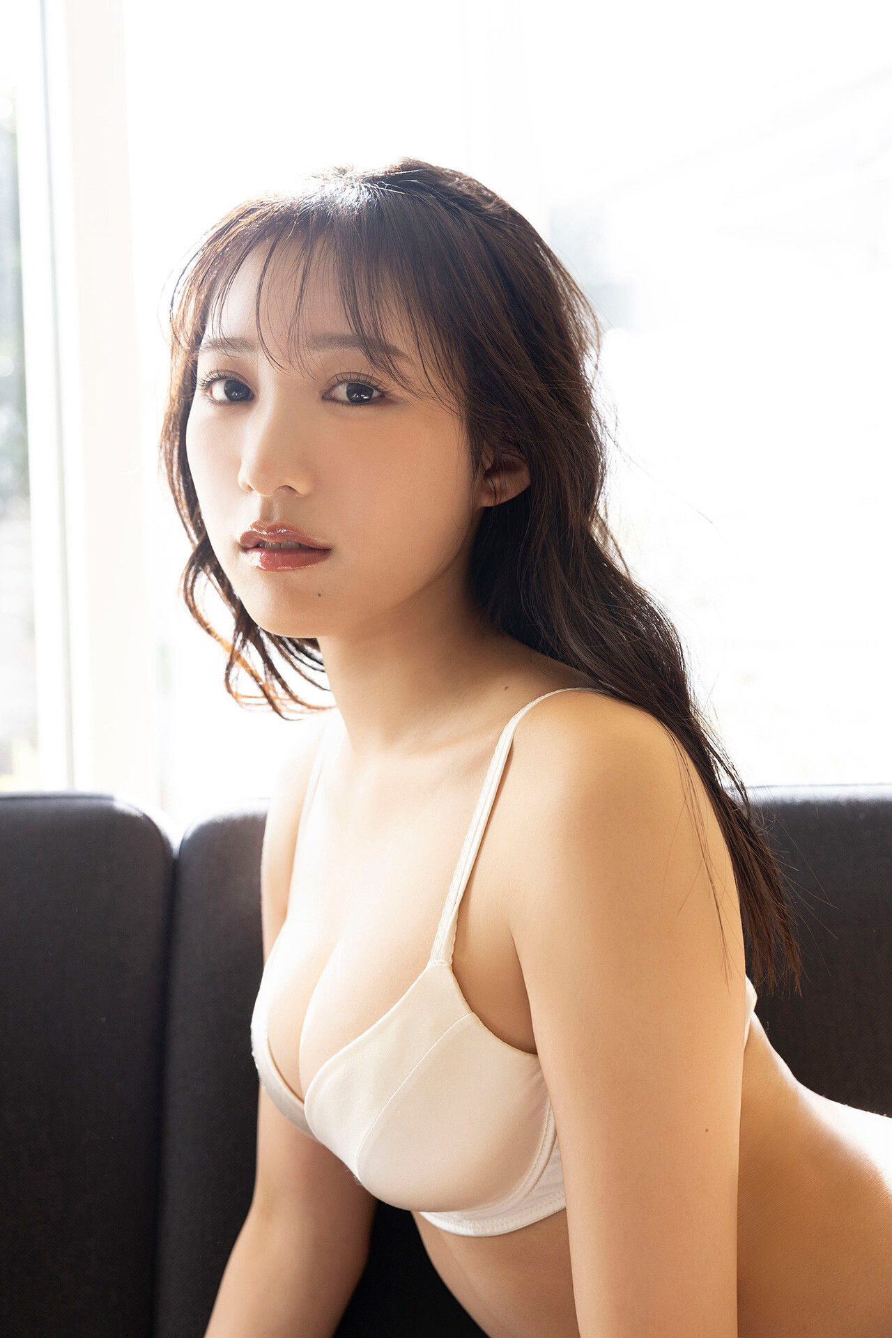 横野すみれ - どこ見てるの/(66P)