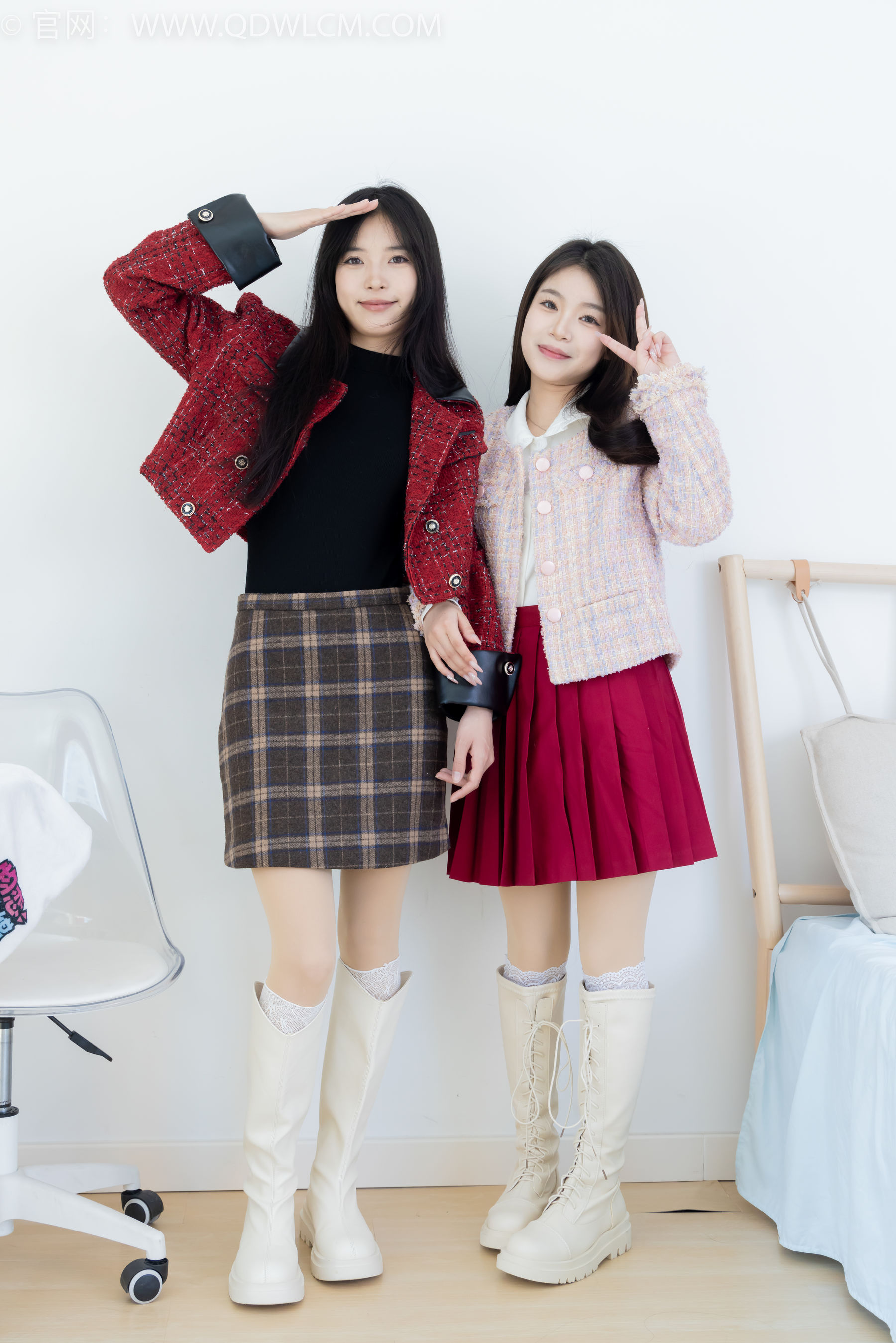 物恋传媒 No.2375 茯苓&闪闪 - 长靴、白棉袜、厚肉丝/(170P)