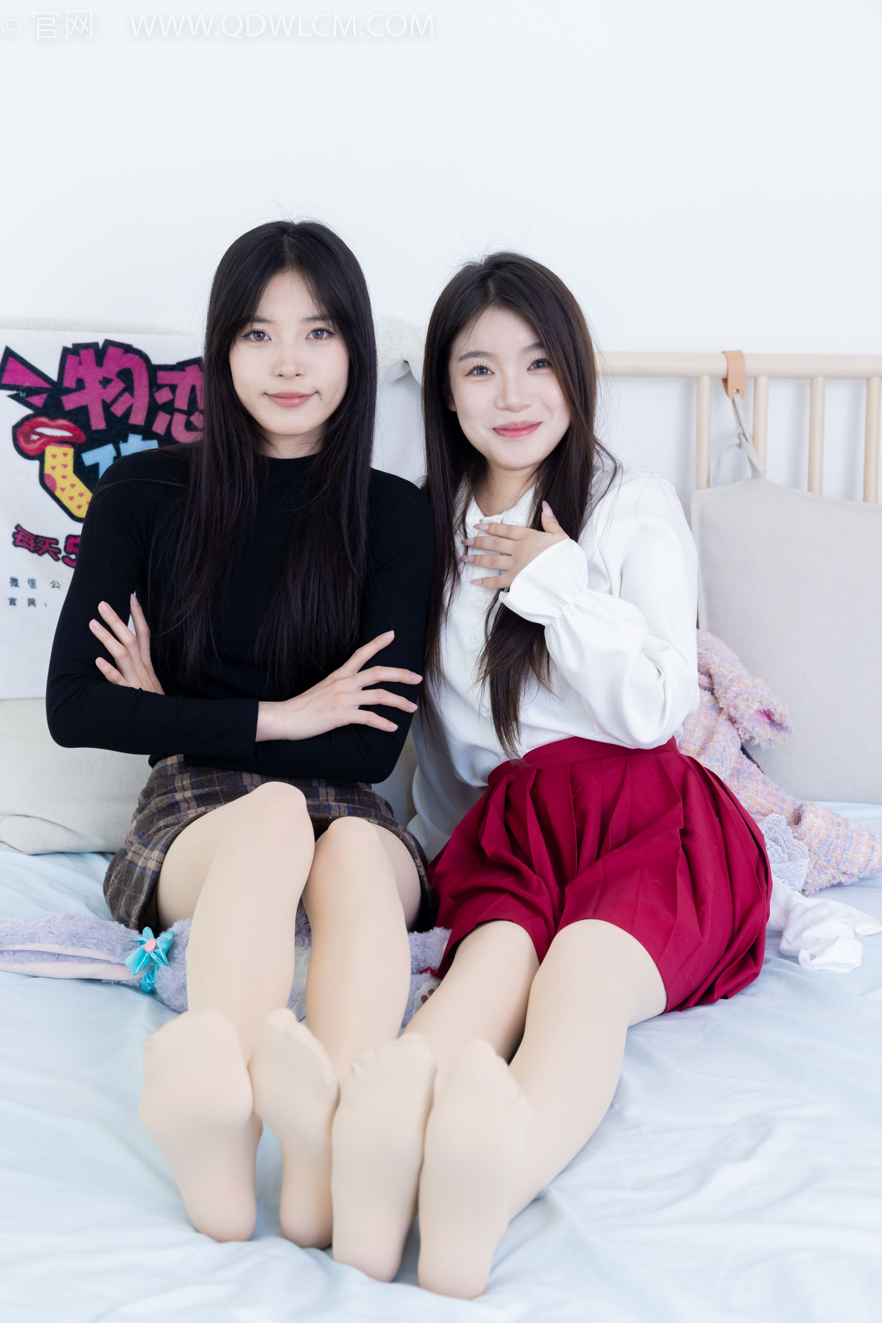 物恋传媒 No.2375 茯苓&闪闪 - 长靴、白棉袜、厚肉丝/(170P)