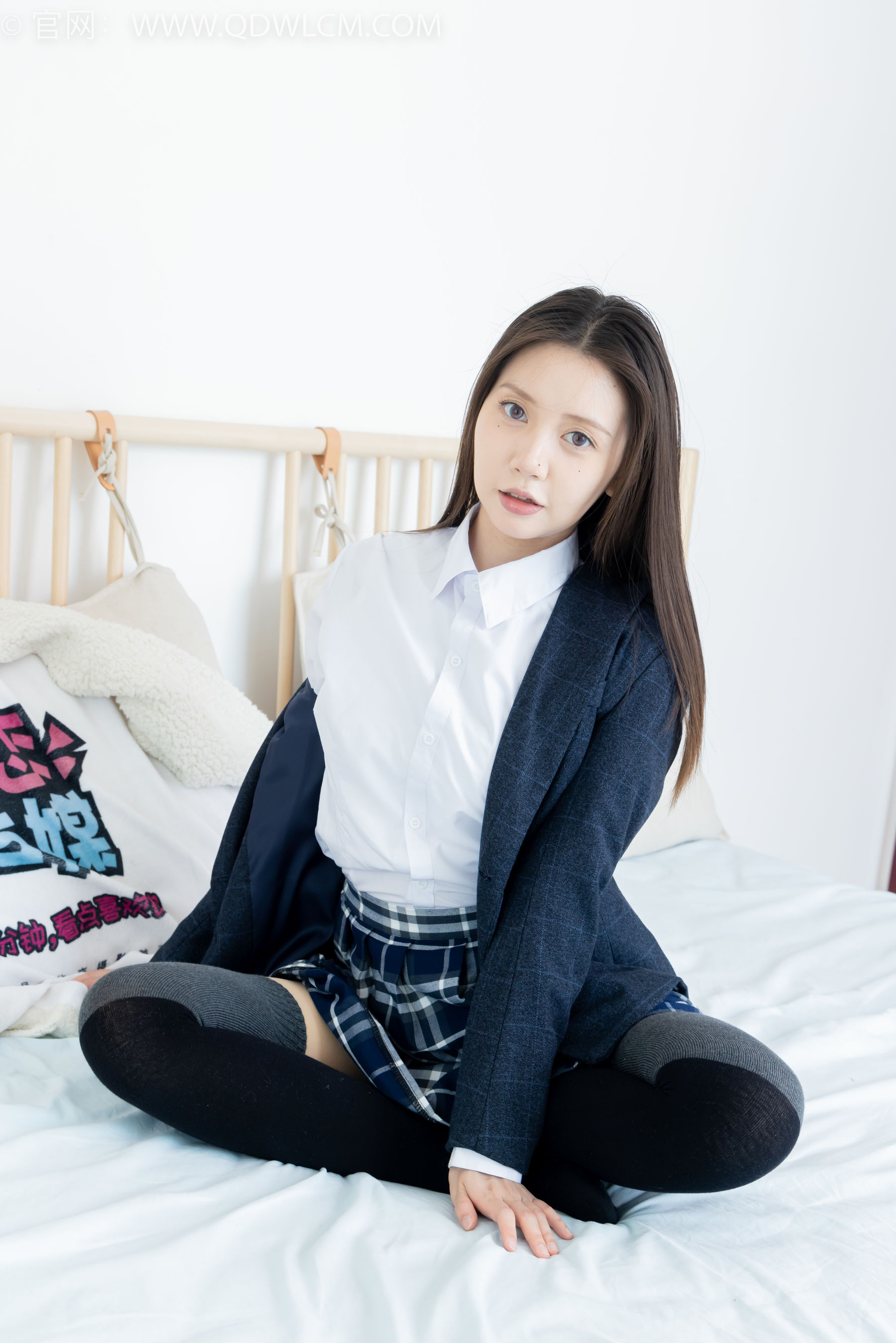 物恋传媒 No.2380 小曦 - jk制服、皮鞋、黑灰拼接过膝袜、厚肉丝/(155P)