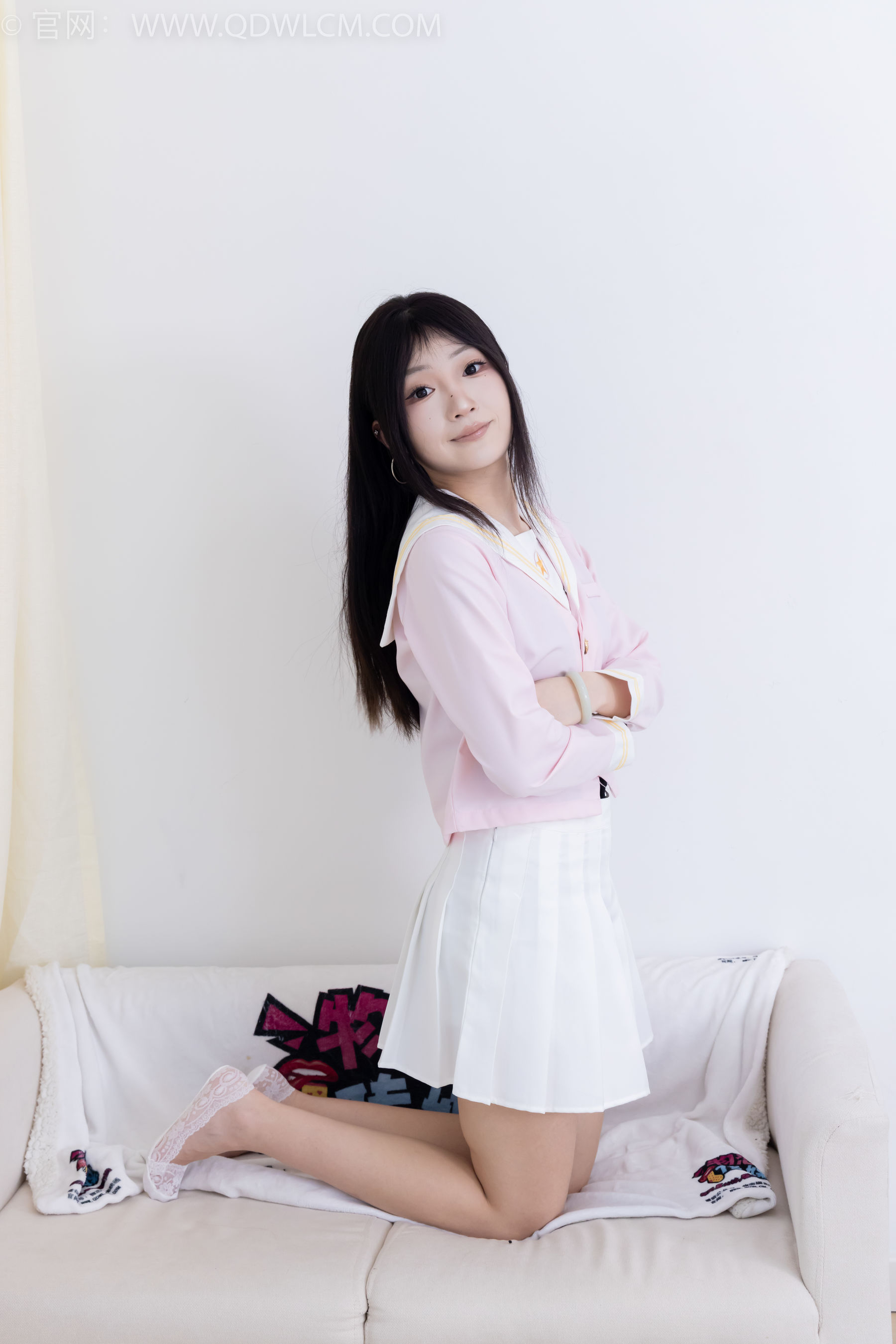 物恋传媒 No.2382 嘟嘟 - 平底凉鞋、白船袜、裸足、jk制服、裸足/(185P)