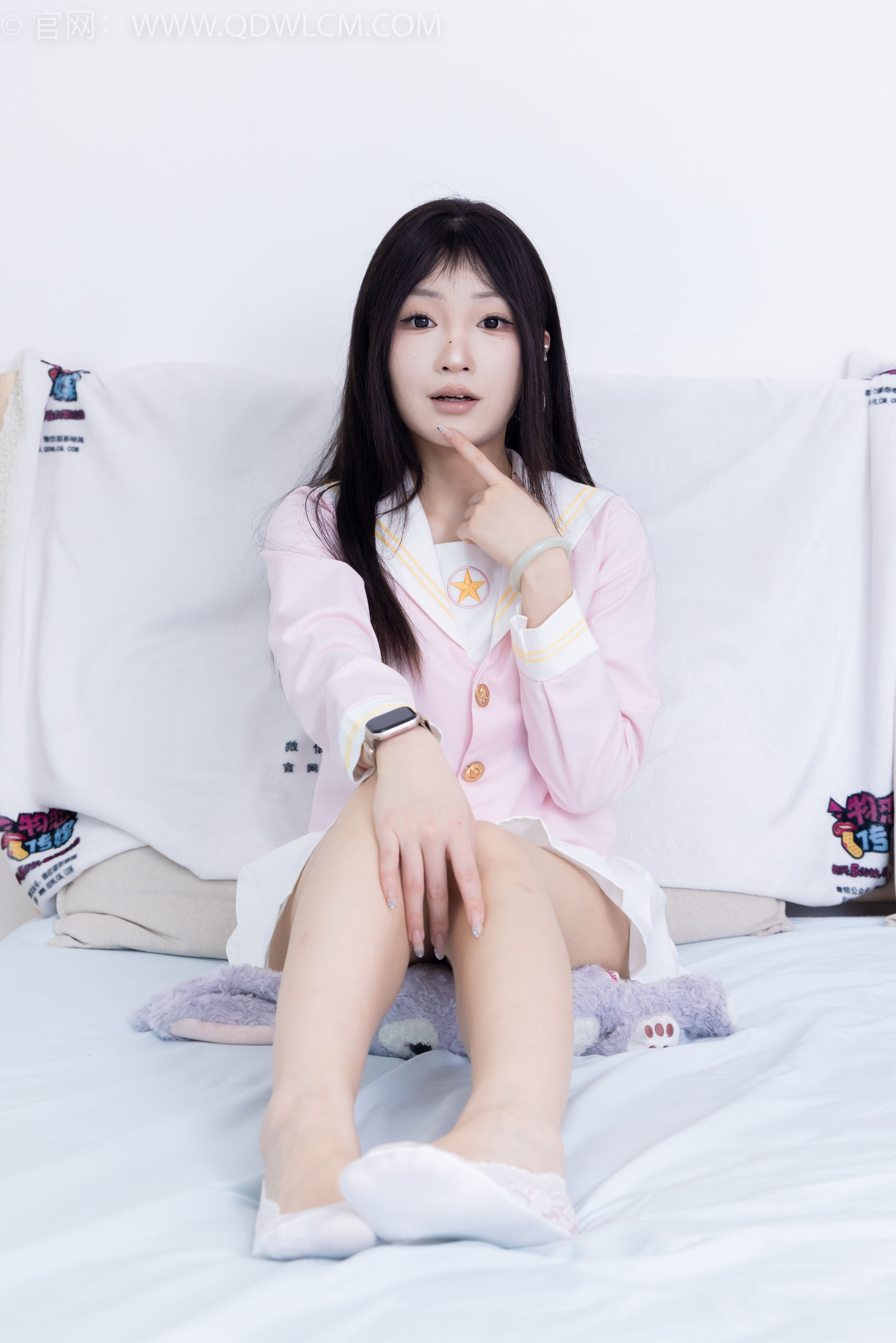 物恋传媒 No.2382 嘟嘟 - 平底凉鞋、白船袜、裸足、jk制服、裸足/(185P)