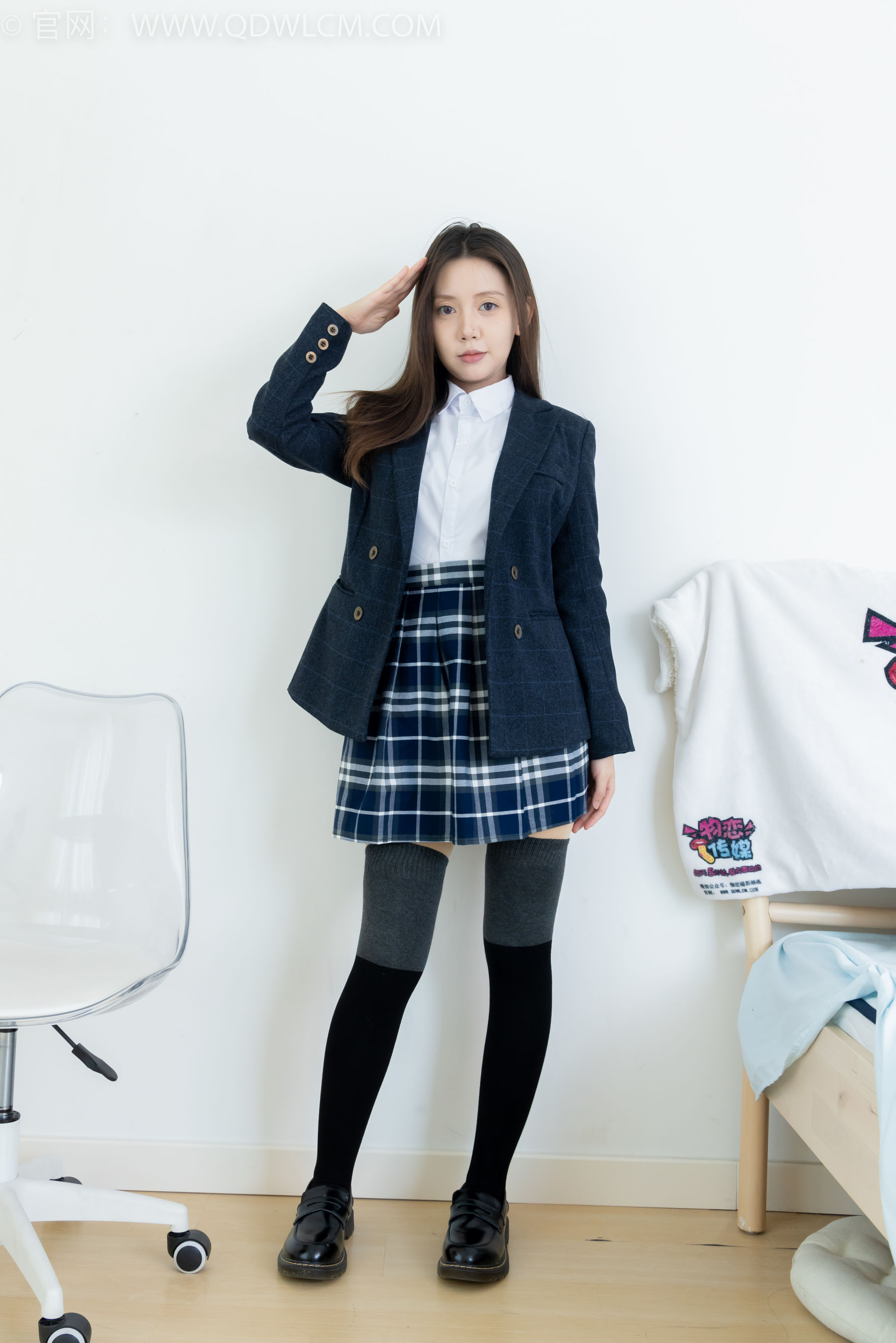 物恋传媒 No.2380 小曦 - jk制服、皮鞋、黑灰拼接过膝袜、厚肉丝/(155P)