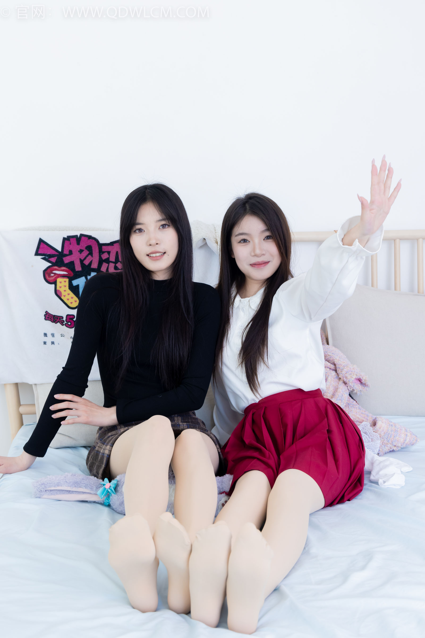 物恋传媒 No.2375 茯苓&闪闪 - 长靴、白棉袜、厚肉丝/(170P)