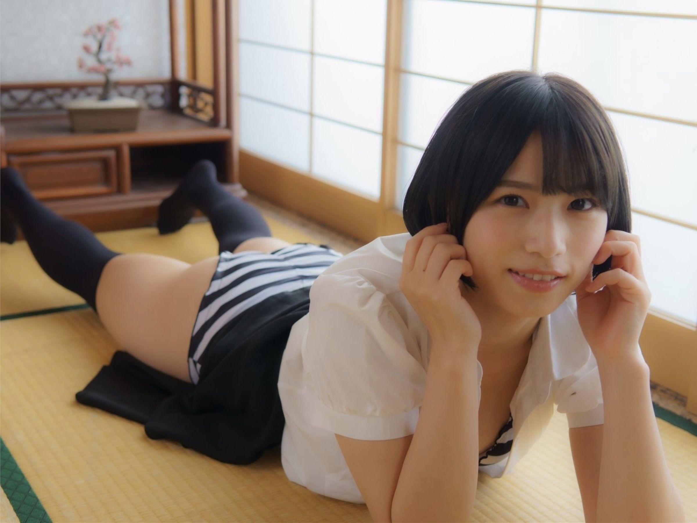 村上りいな - ニーハイソックスになりたくて/(140P)