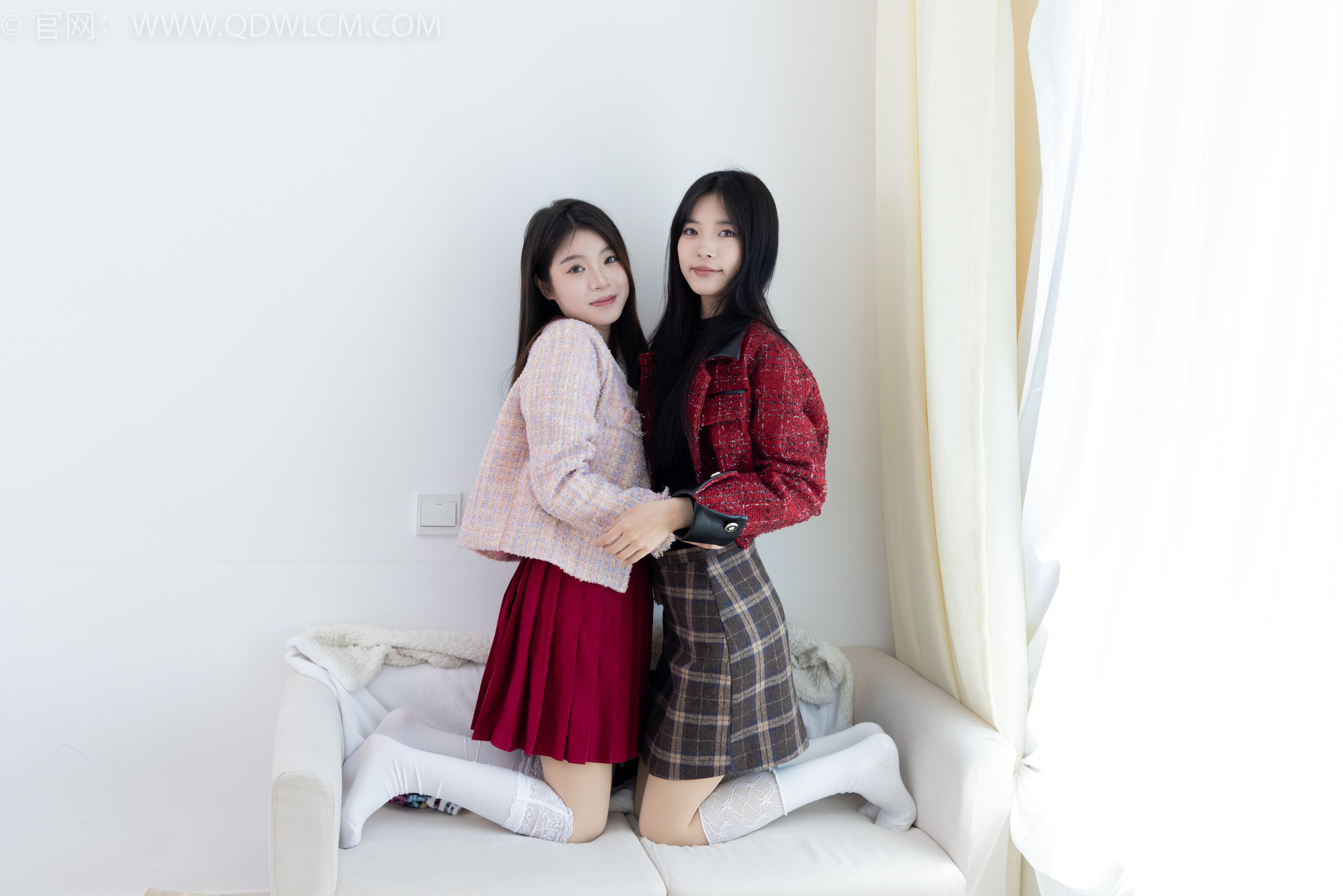 物恋传媒 No.2375 茯苓&闪闪 - 长靴、白棉袜、厚肉丝/(170P)