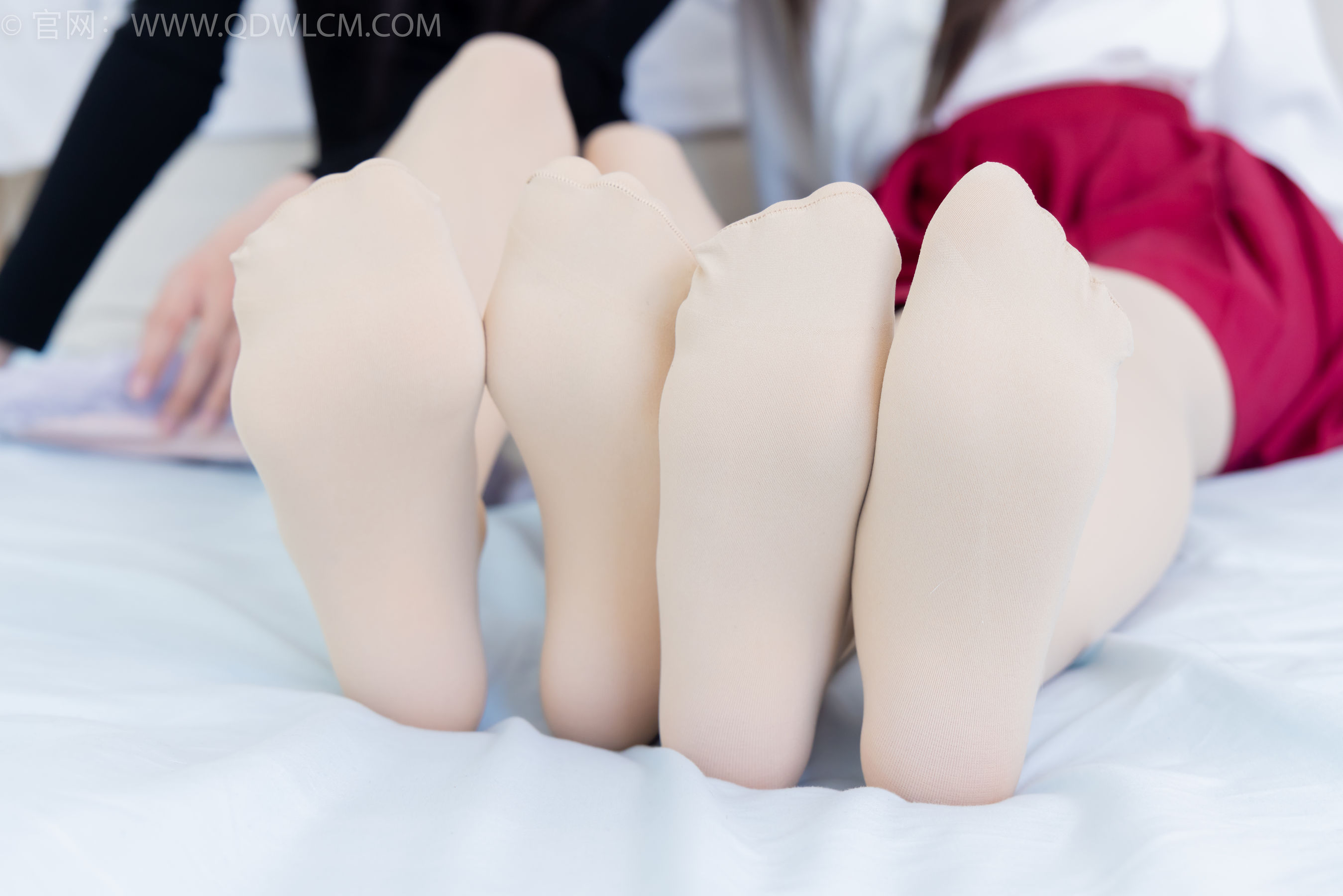 物恋传媒 No.2375 茯苓&闪闪 - 长靴、白棉袜、厚肉丝/(170P)