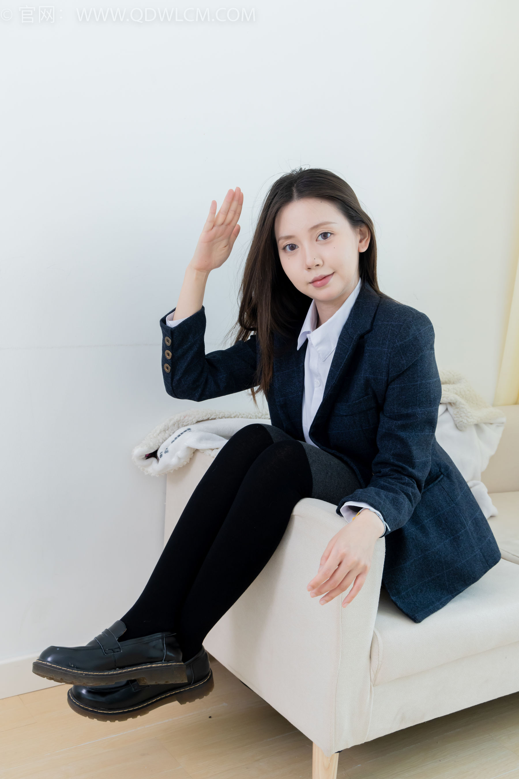 物恋传媒 No.2380 小曦 - jk制服、皮鞋、黑灰拼接过膝袜、厚肉丝/(155P)