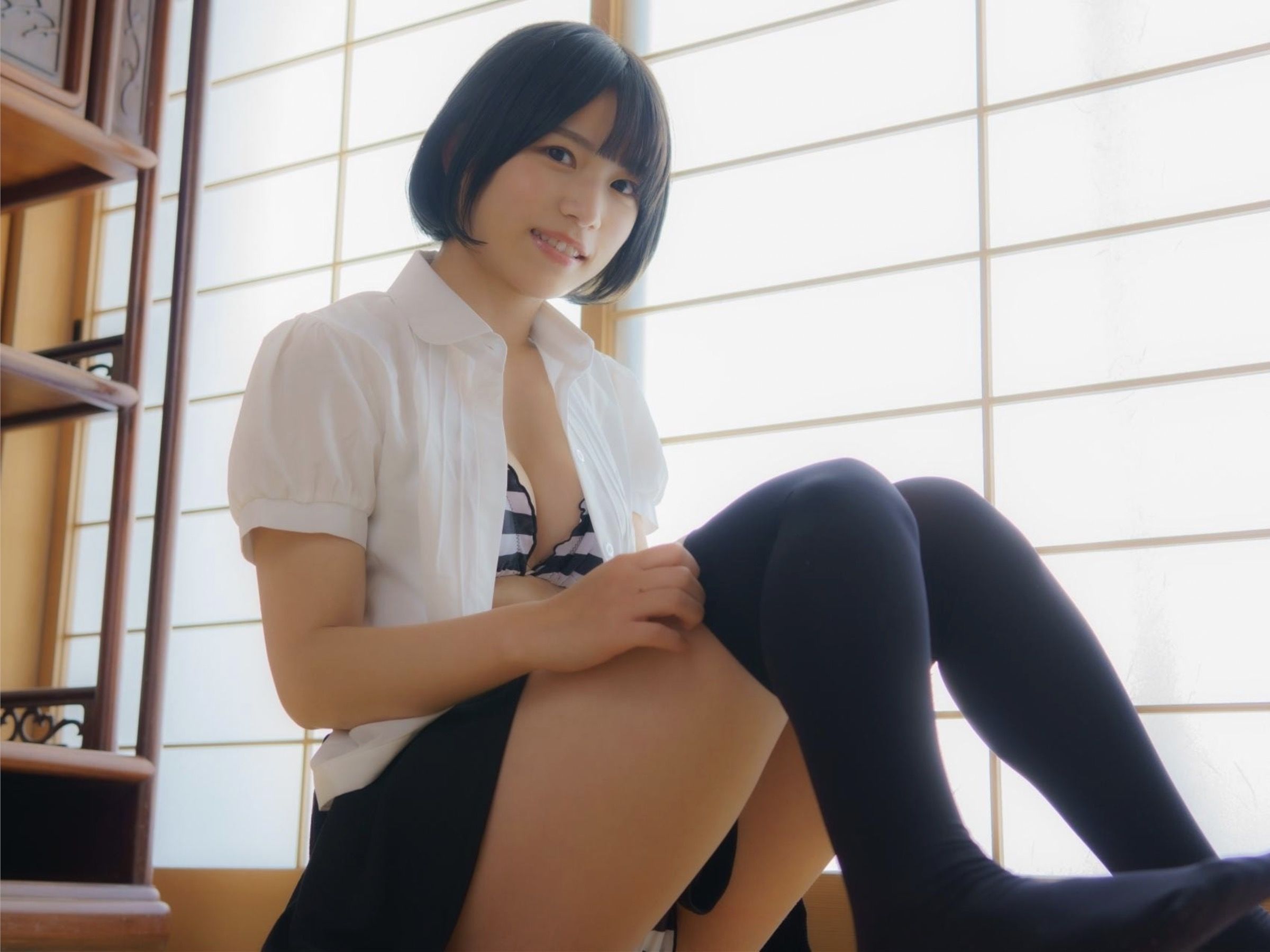 村上りいな - ニーハイソックスになりたくて/(140P)