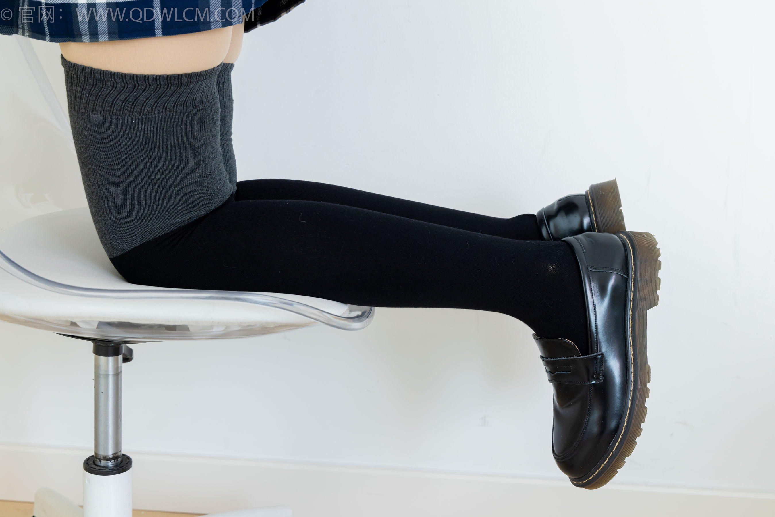 物恋传媒 No.2380 小曦 - jk制服、皮鞋、黑灰拼接过膝袜、厚肉丝/(155P)