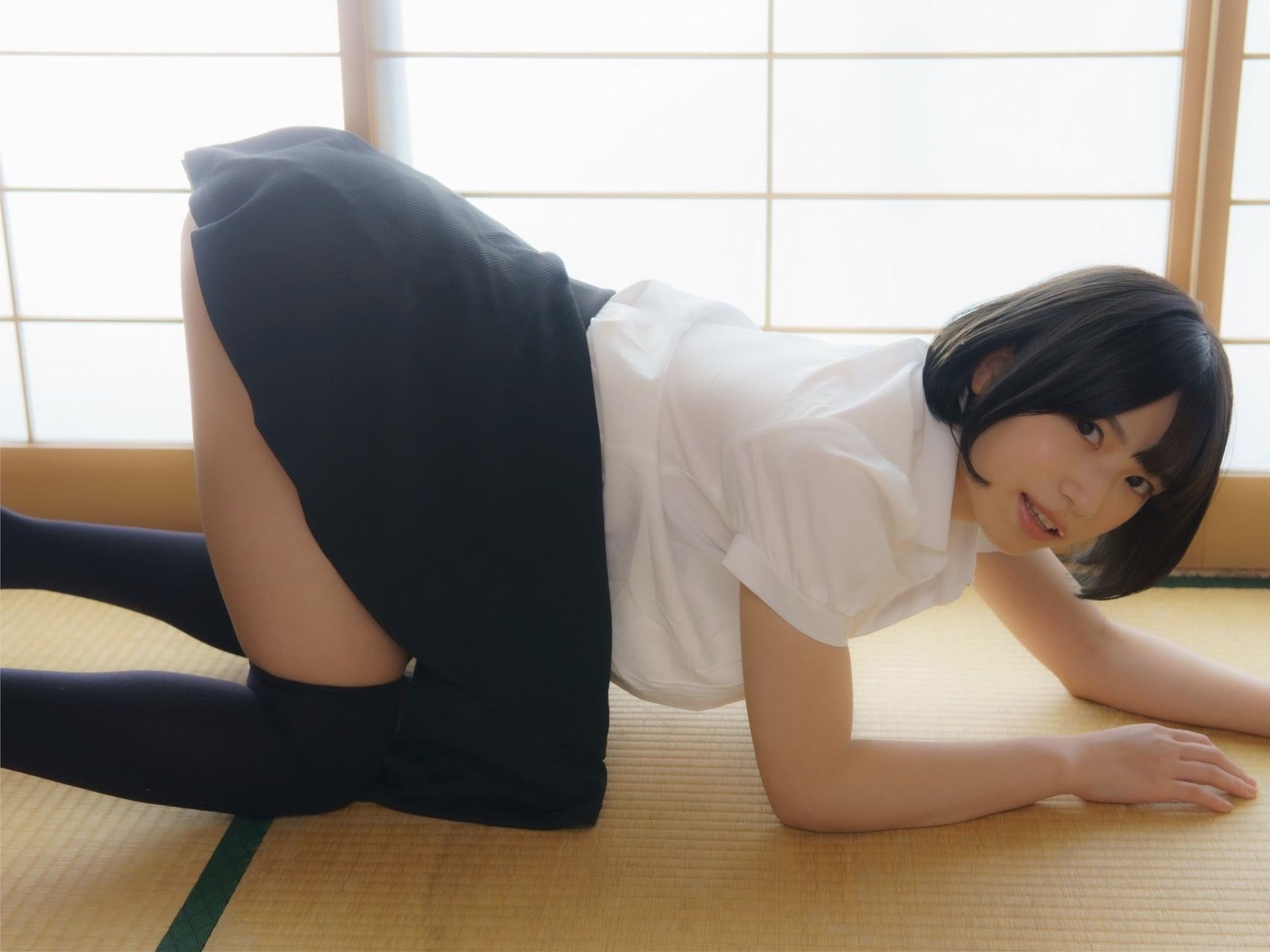 村上りいな - ニーハイソックスになりたくて/(140P)