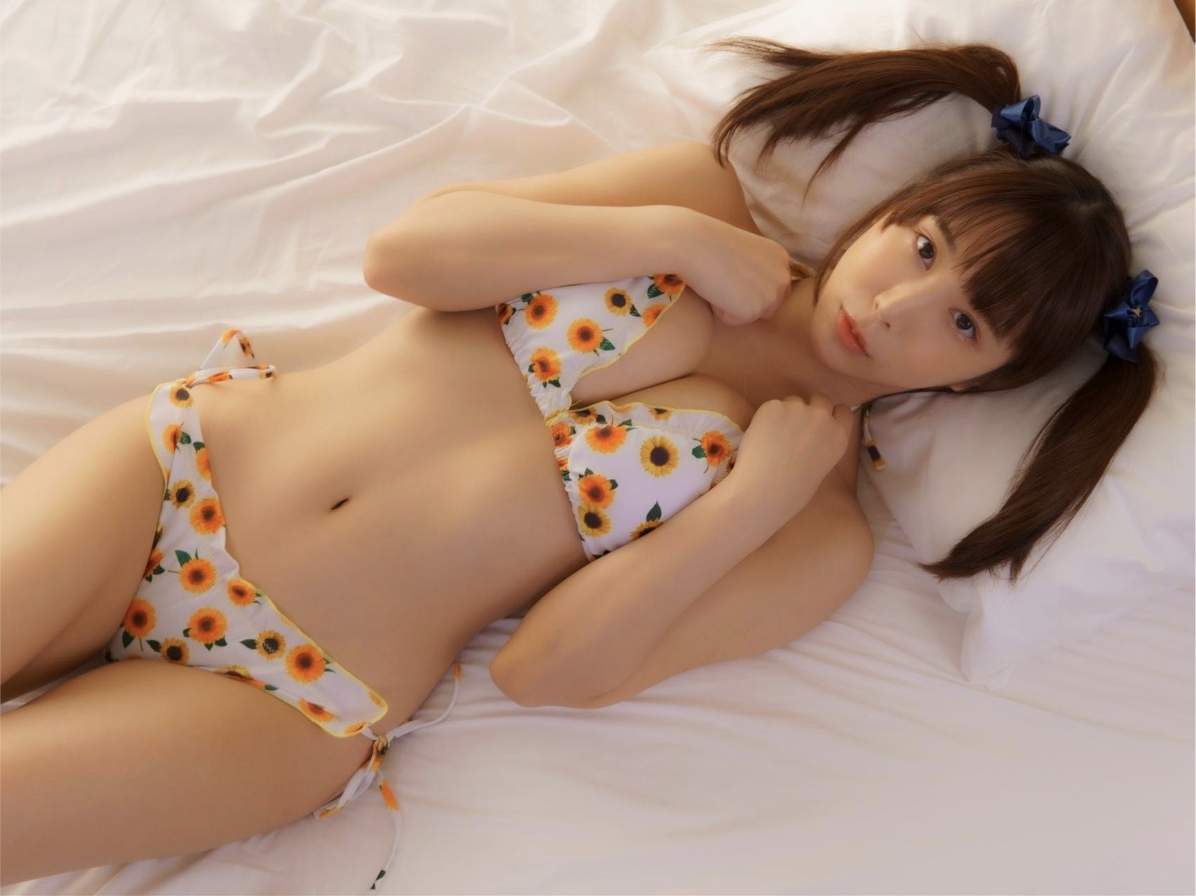 日向葵衣 - パイスラ女神/(127P)