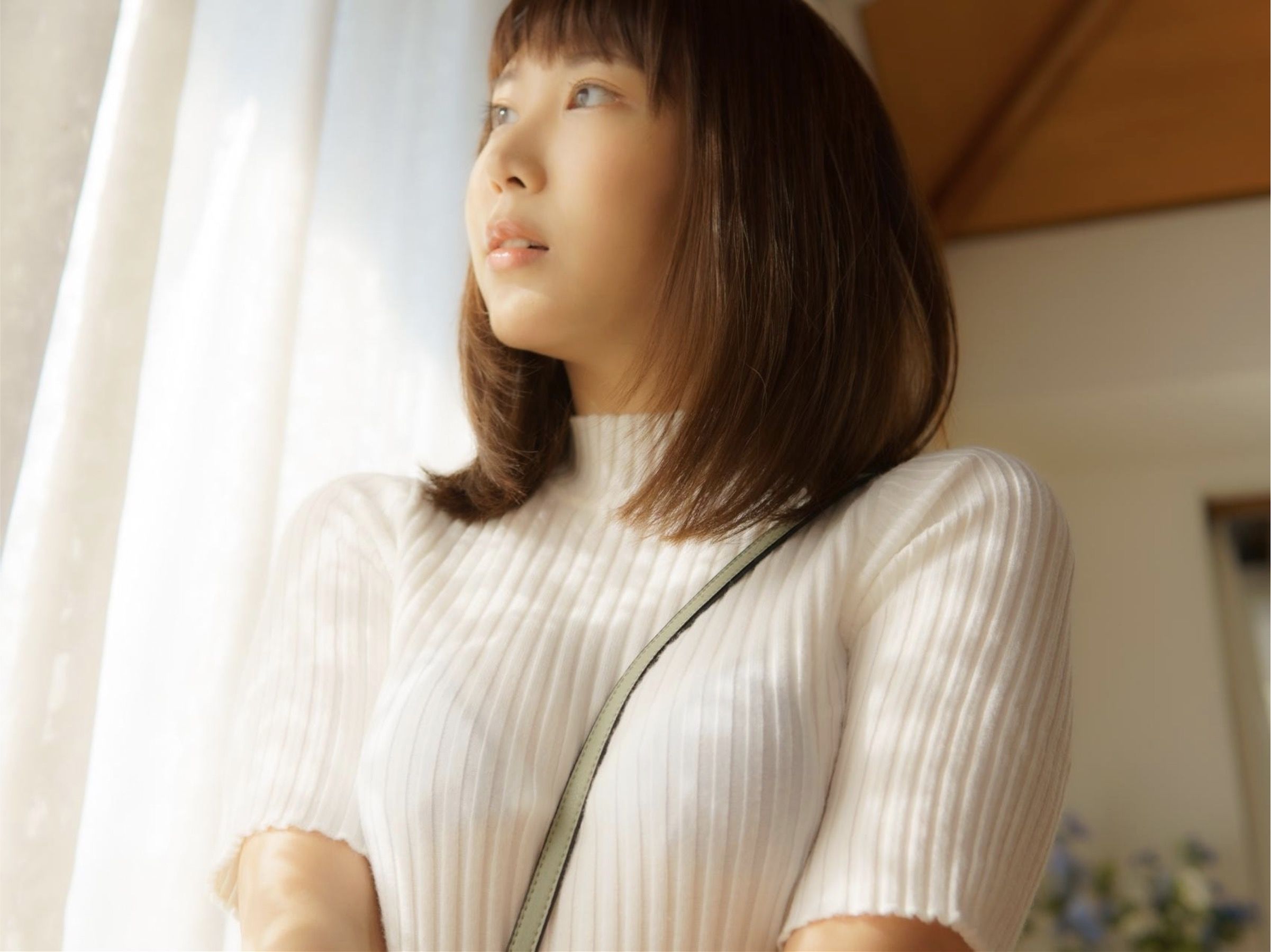 日向葵衣 - パイスラ女神/(127P)