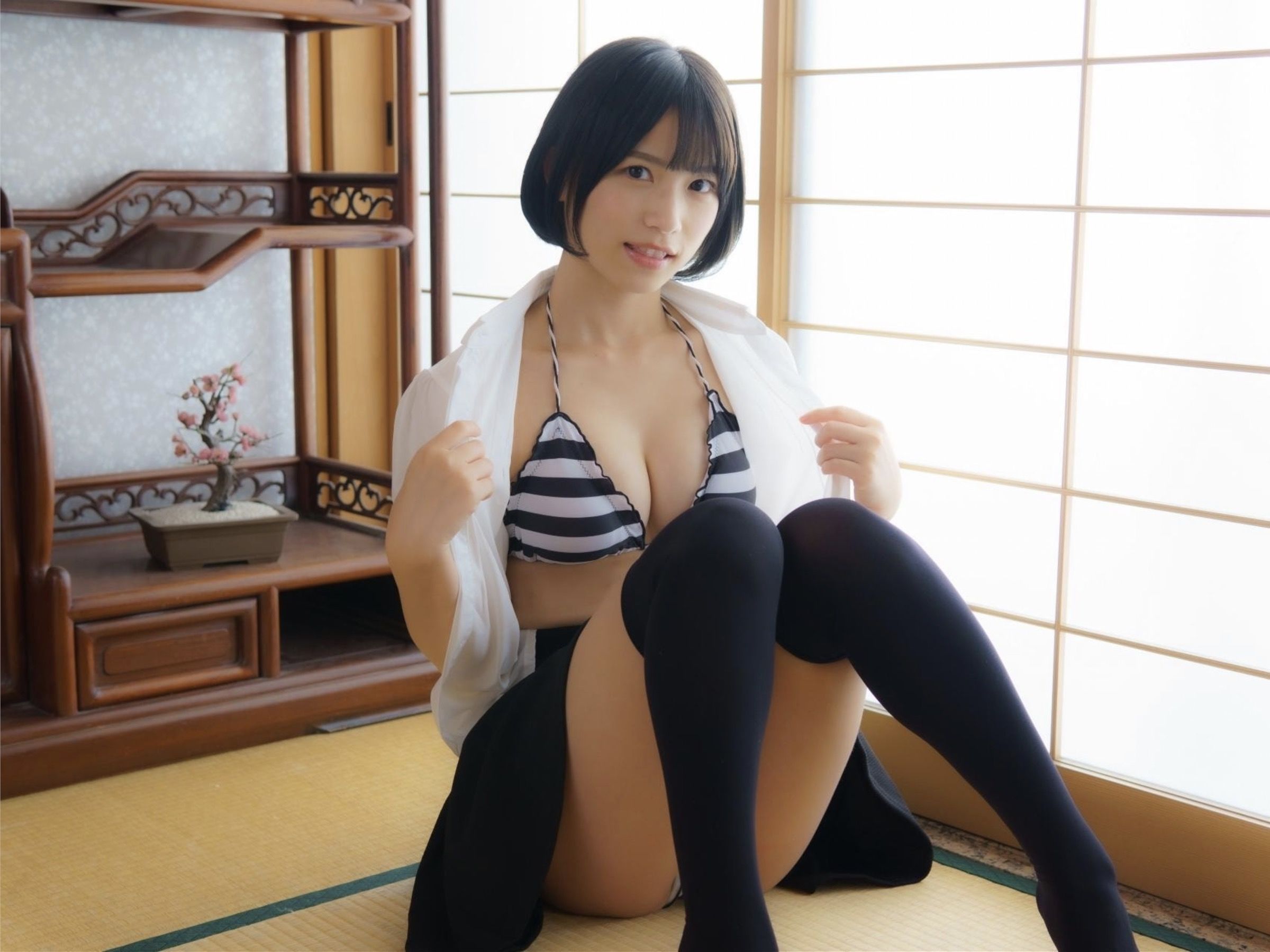 村上りいな - ニーハイソックスになりたくて/(140P)