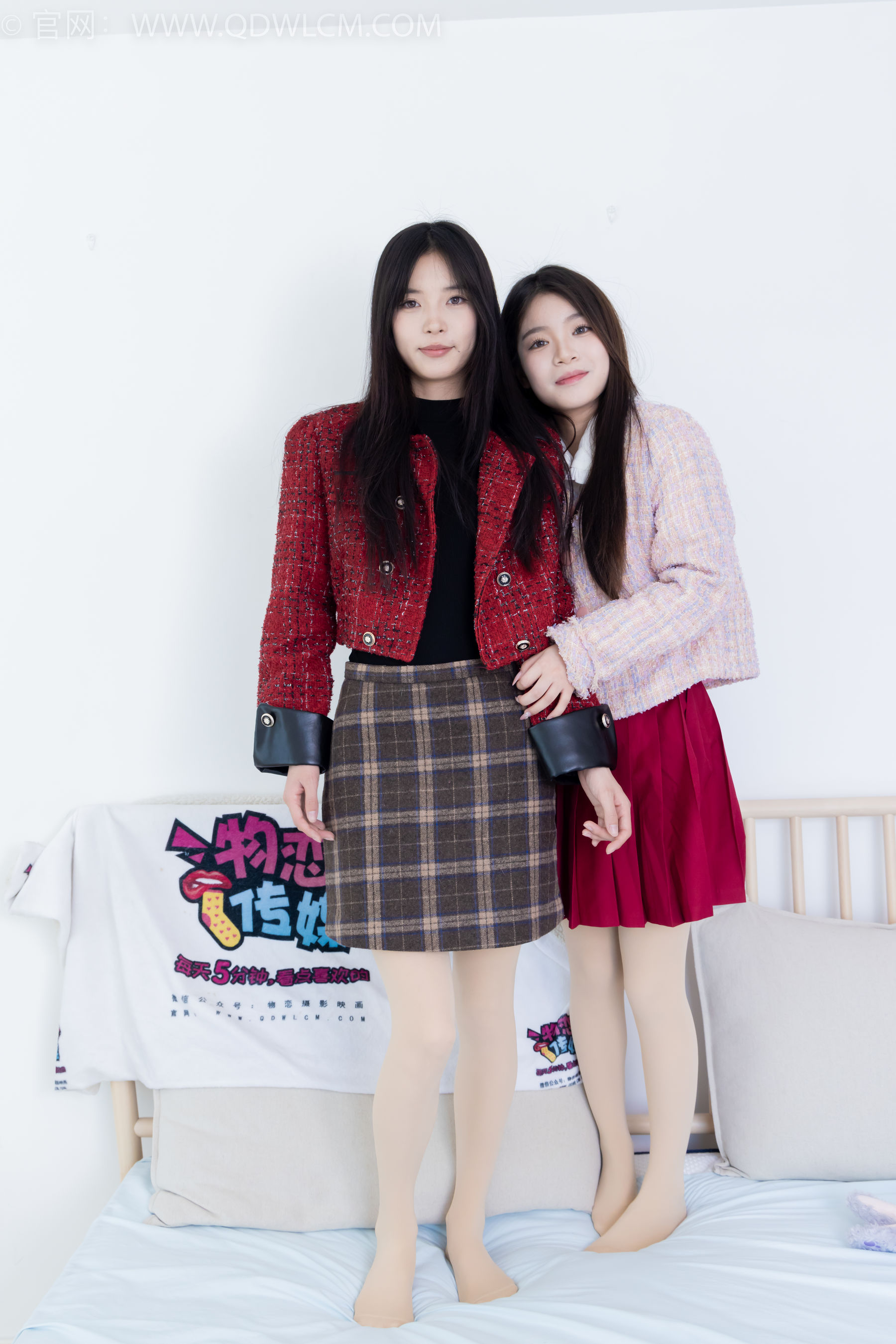 物恋传媒 No.2375 茯苓&闪闪 - 长靴、白棉袜、厚肉丝/(170P)