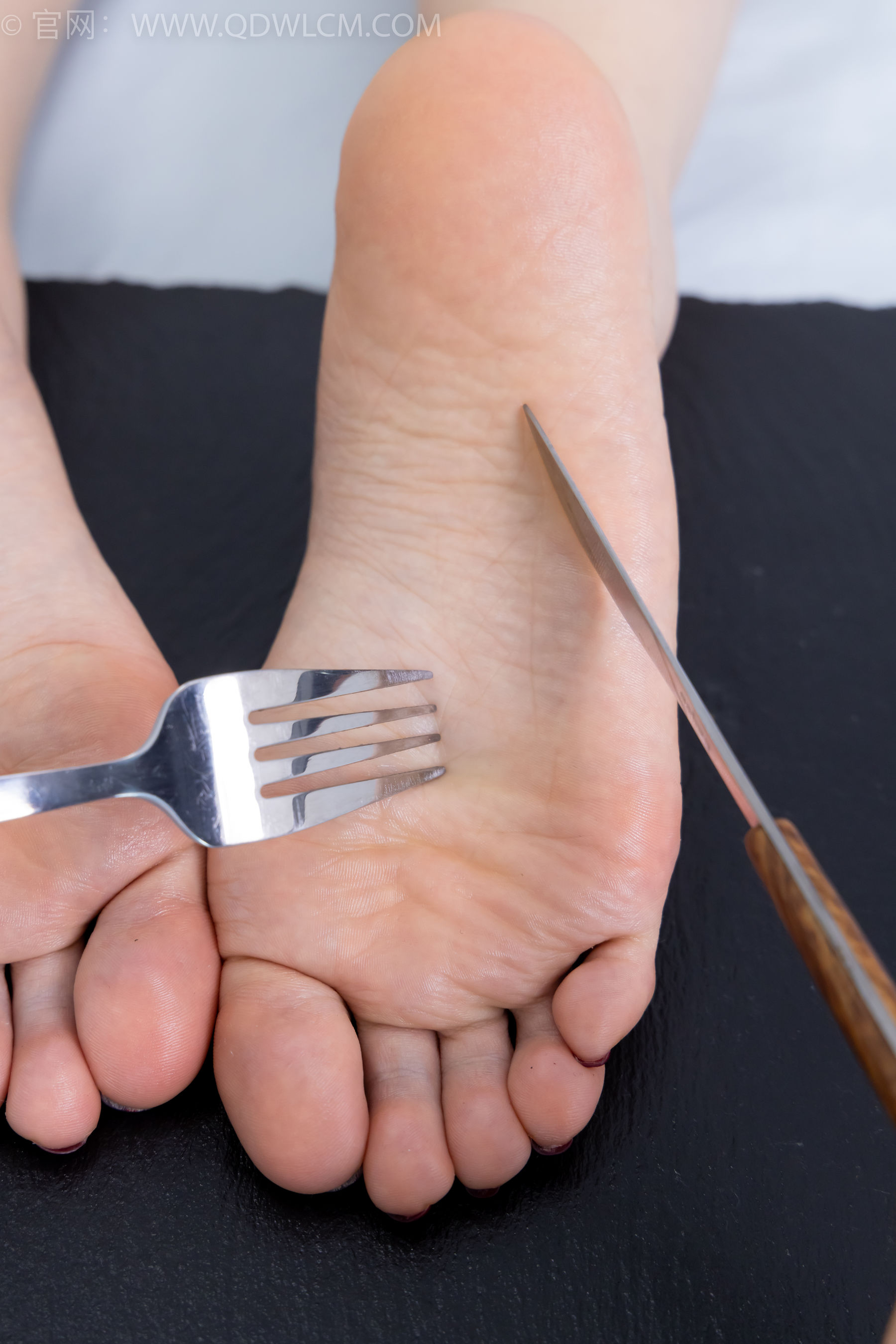 物恋传媒 No.2382 嘟嘟 - 平底凉鞋、白船袜、裸足、jk制服、裸足/(185P)