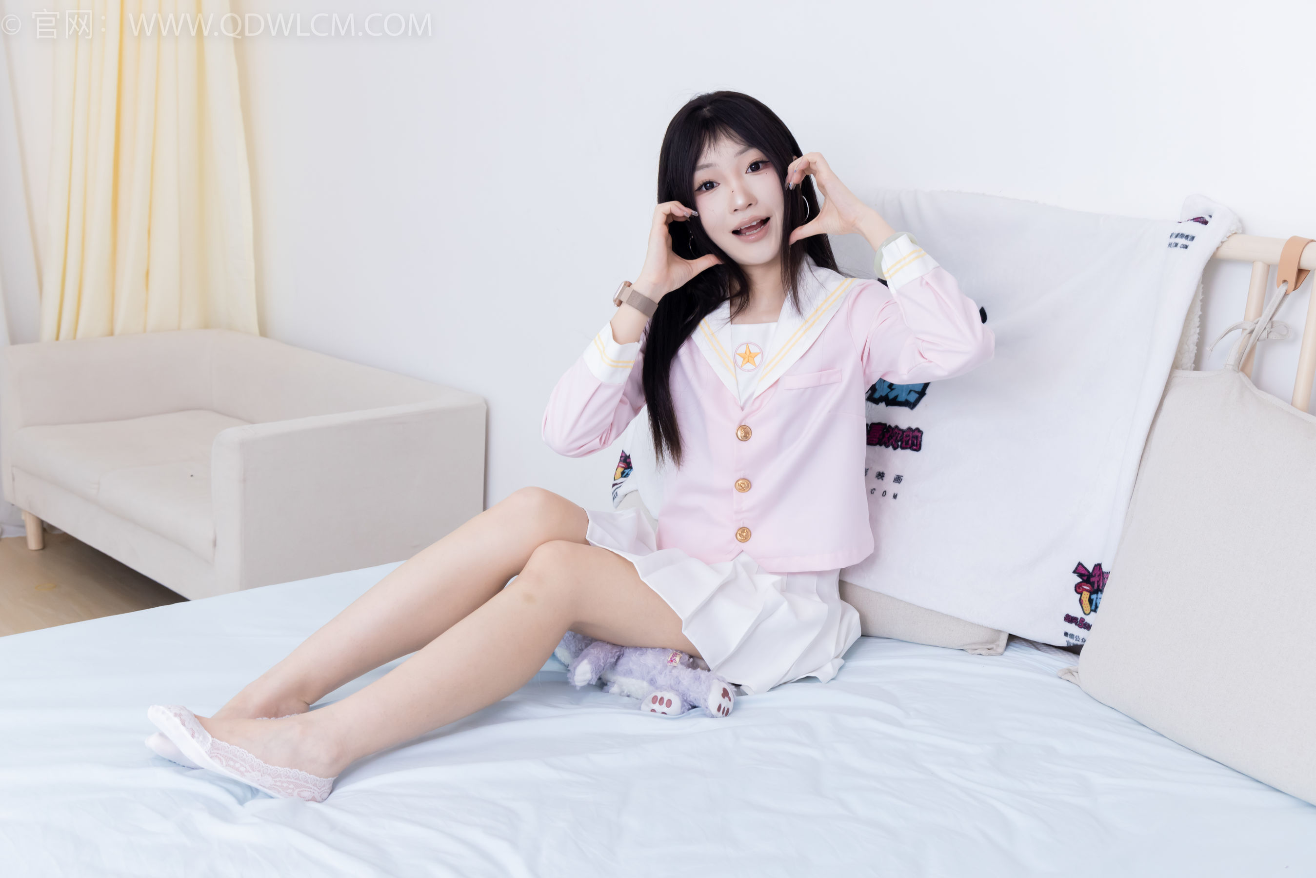 物恋传媒 No.2382 嘟嘟 - 平底凉鞋、白船袜、裸足、jk制服、裸足/(185P)