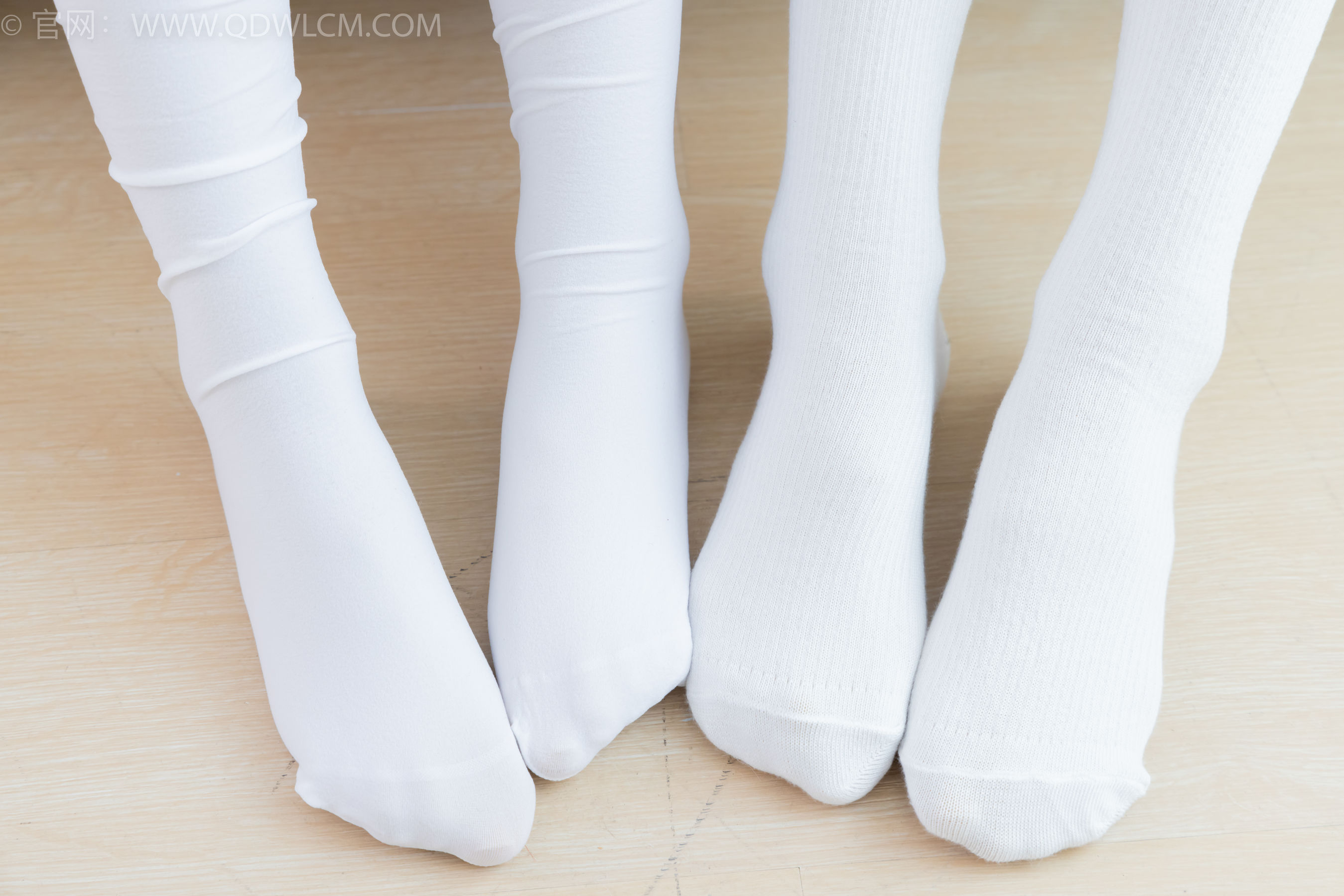 物恋传媒 No.2375 茯苓&闪闪 - 长靴、白棉袜、厚肉丝/(170P)