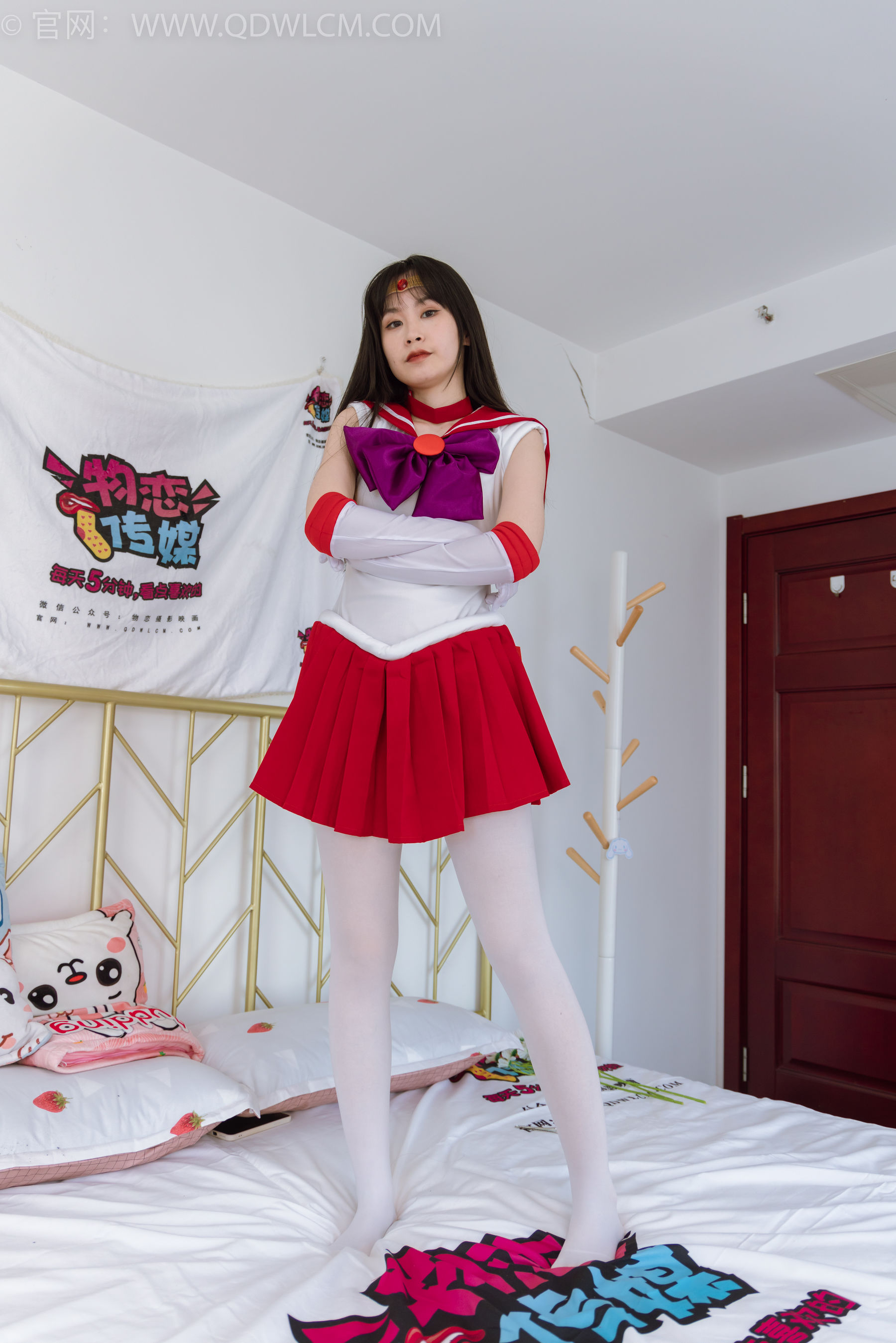 物恋传媒 No.2373 兮兮 - cos制服、高跟鞋、厚白丝/(150P)