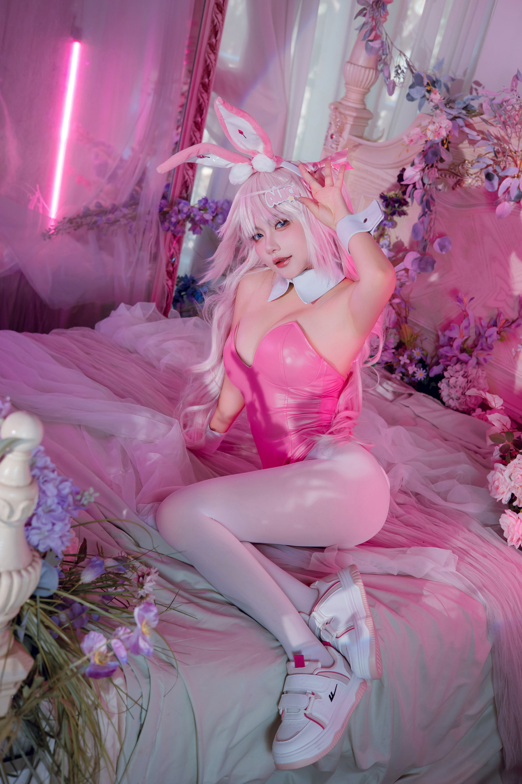 是一只熊仔吗 - Nikke爱丽丝兔女郎/(50P)