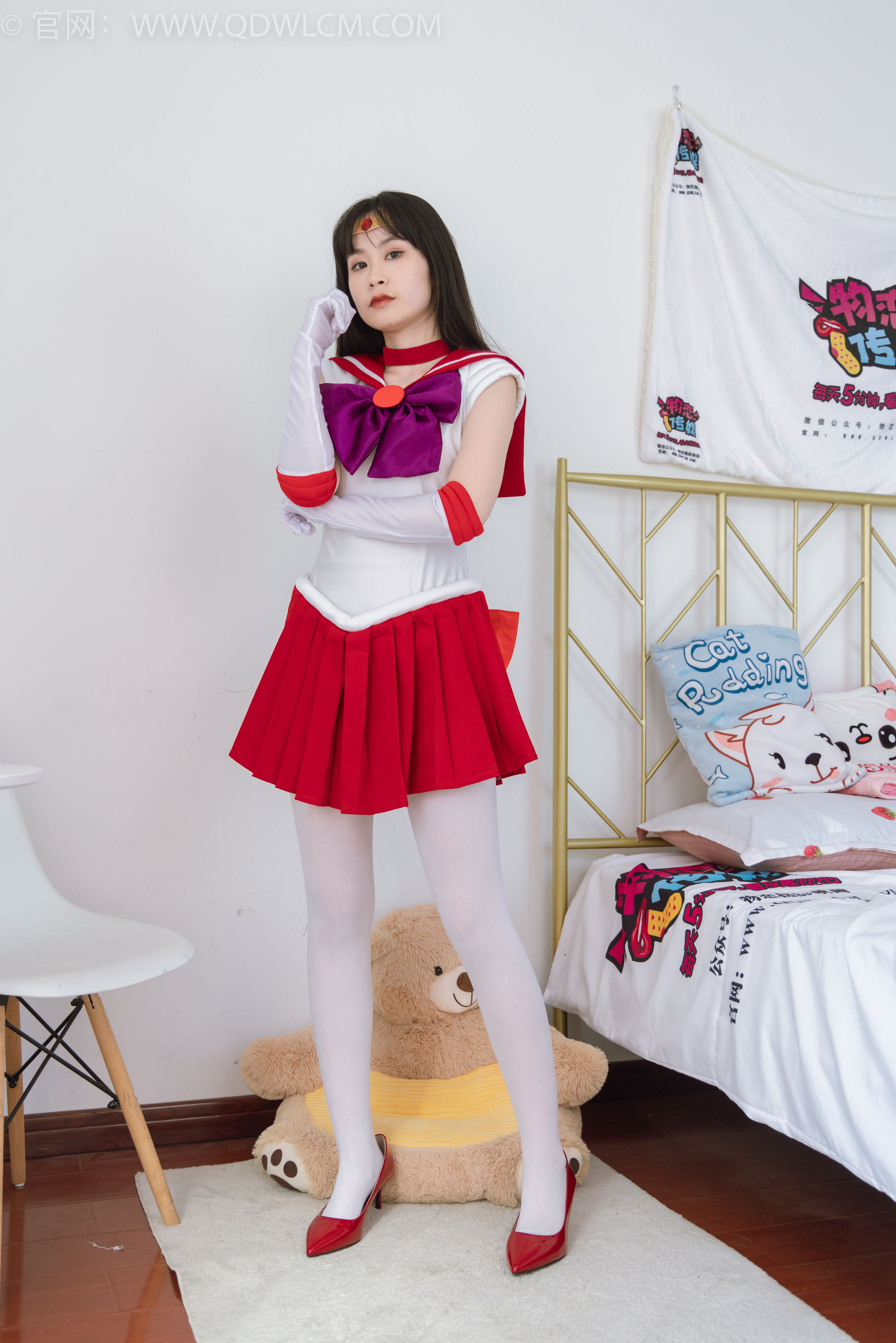 物恋传媒 No.2373 兮兮 - cos制服、高跟鞋、厚白丝/(150P)