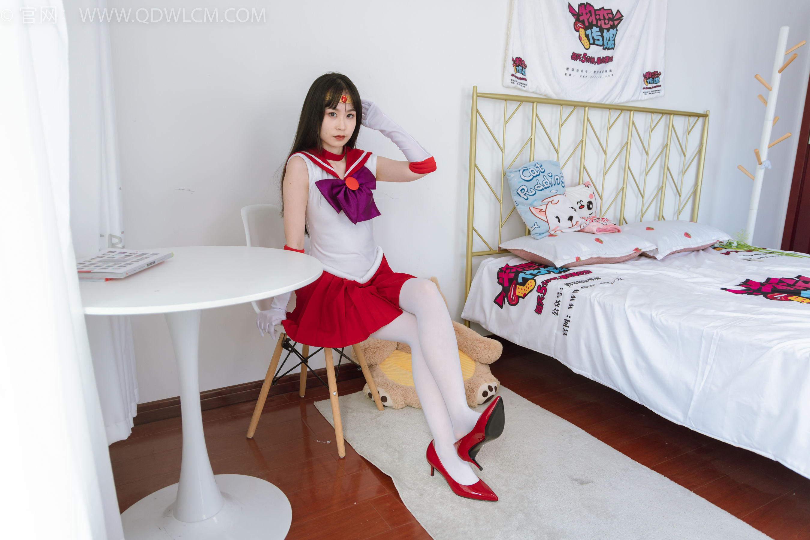 物恋传媒 No.2373 兮兮 - cos制服、高跟鞋、厚白丝/(150P)