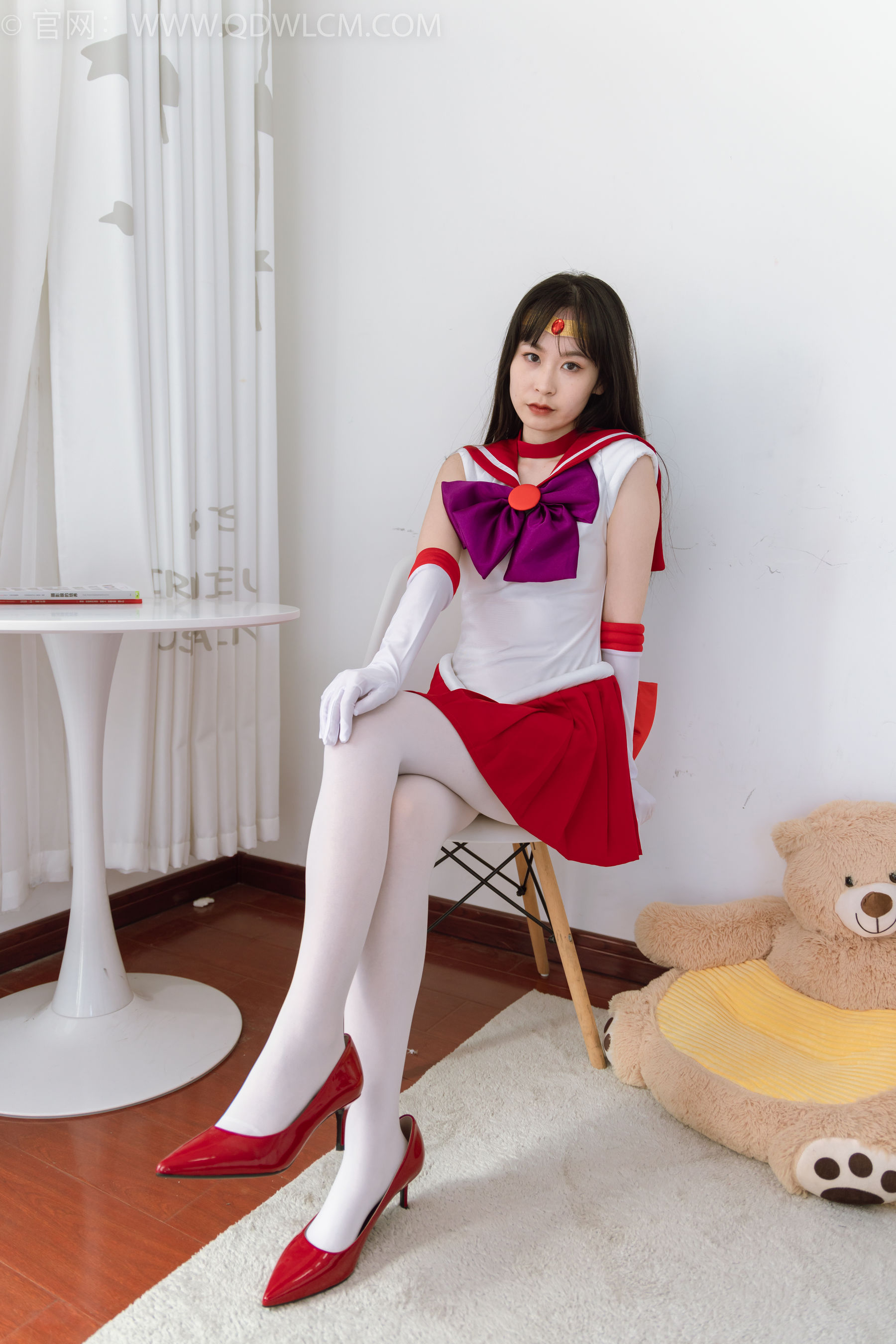 物恋传媒 No.2373 兮兮 - cos制服、高跟鞋、厚白丝/(150P)